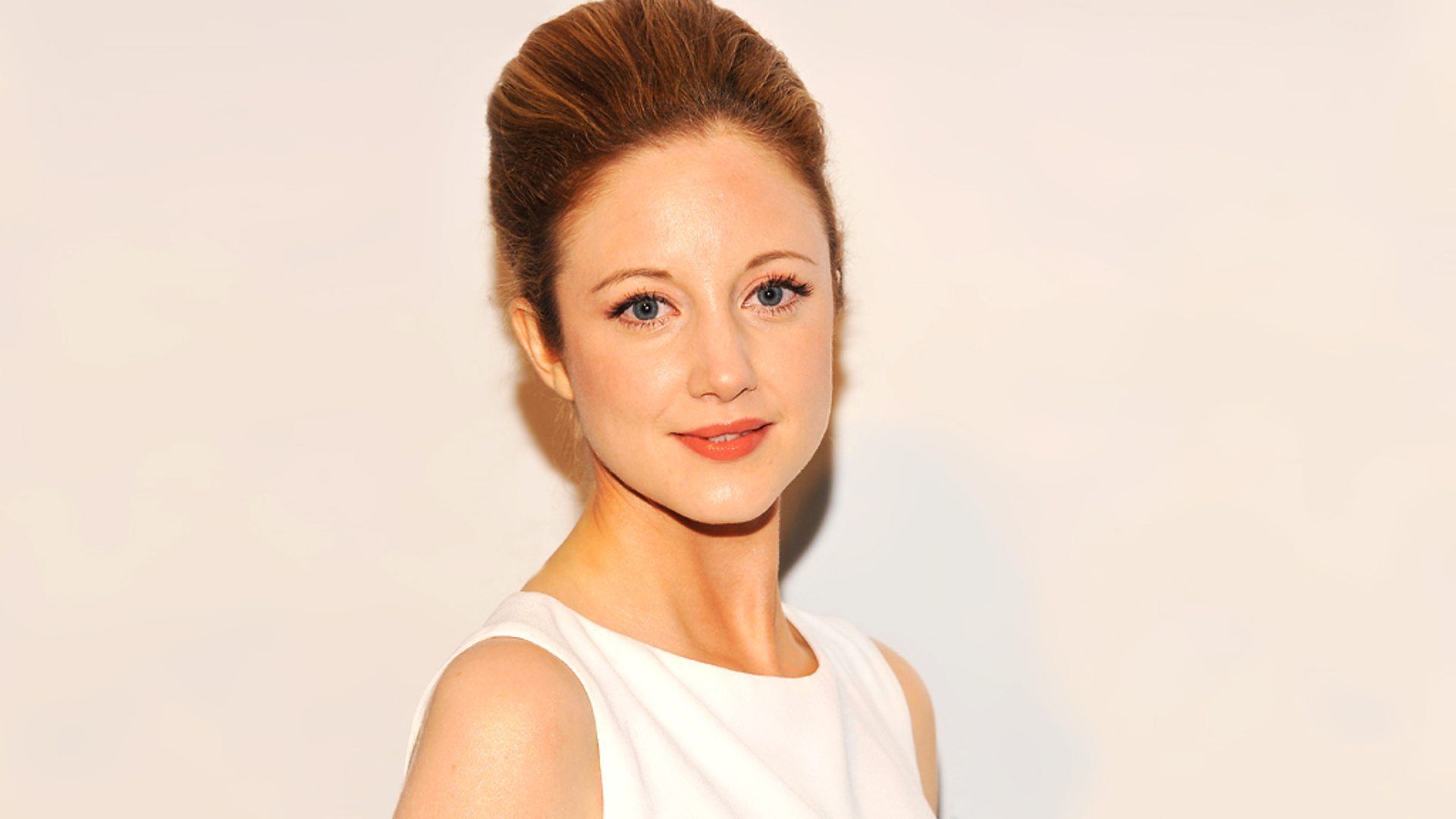 Picture Of Andrea Riseborough