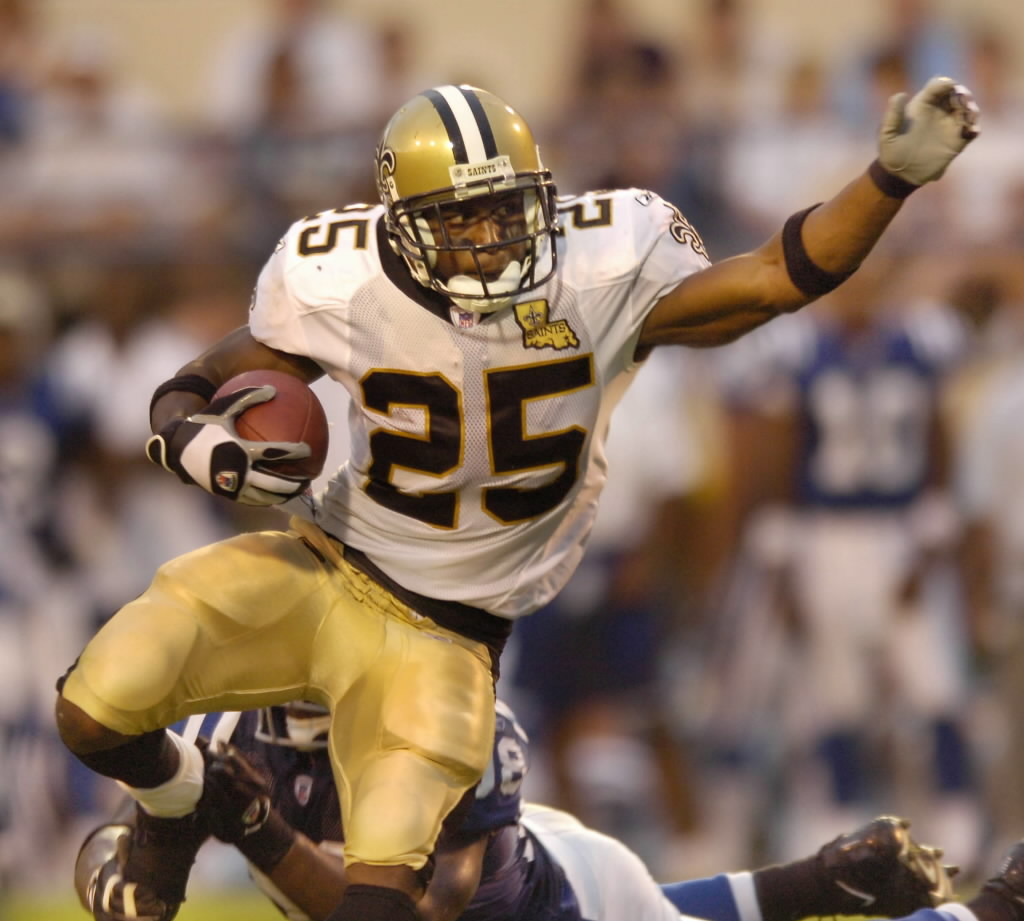 Download New Orleans Saints Reggie Bush Wallpaper