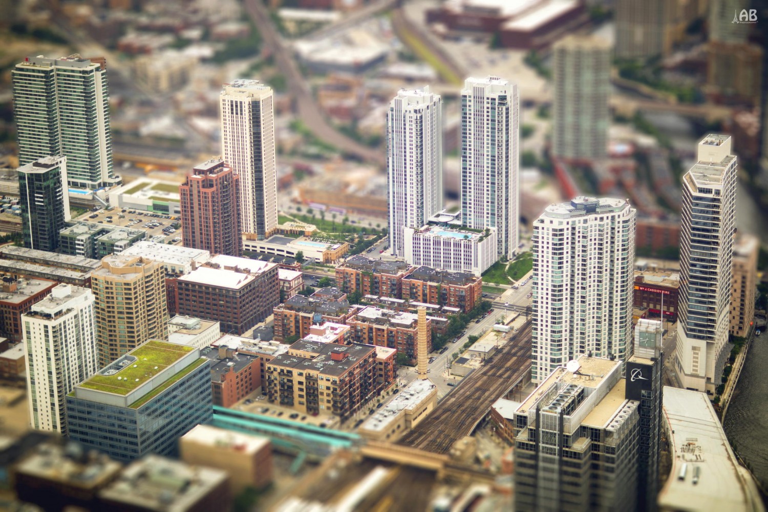 How To Create A Fake Tilt Shift Effect On Your Image