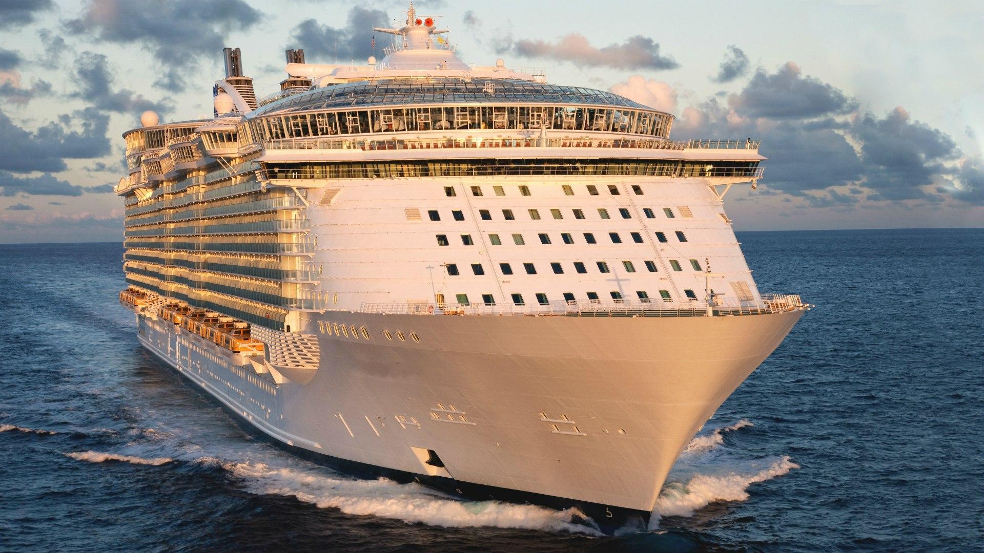 Big cruise ships. Wallpapers for Android