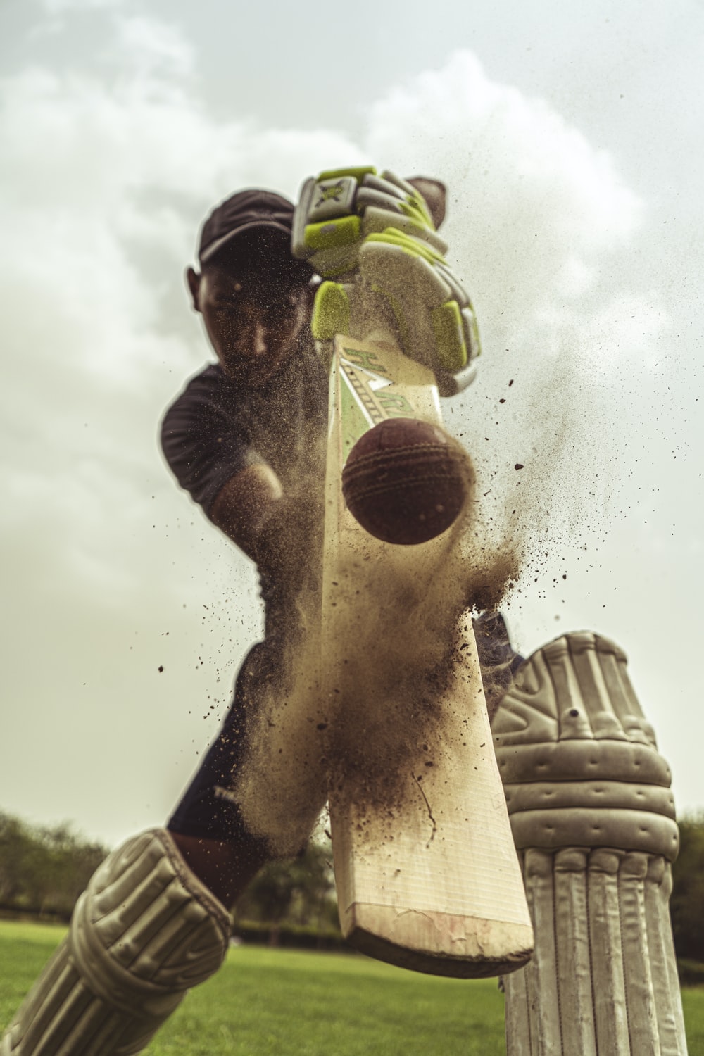 Cricket Bat Picture [HD]. Download Free Image