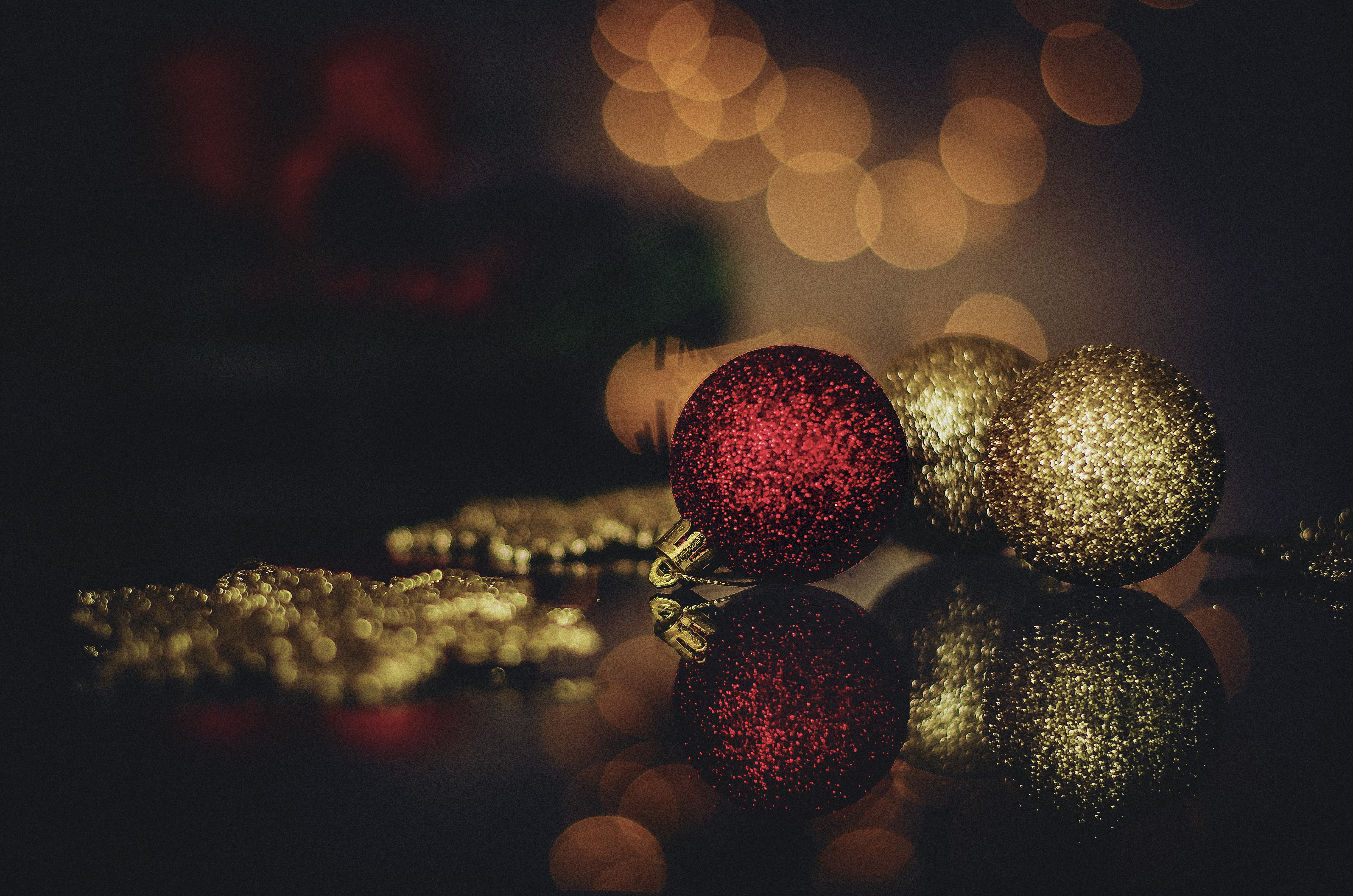 Christmas Christmas Ornaments Reflection Wallpaper:4928x3264