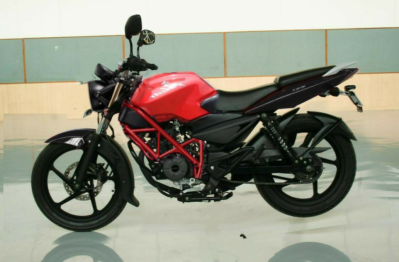 pulsar 135 ls. Pulsar, Sport bikes, Cafe racer