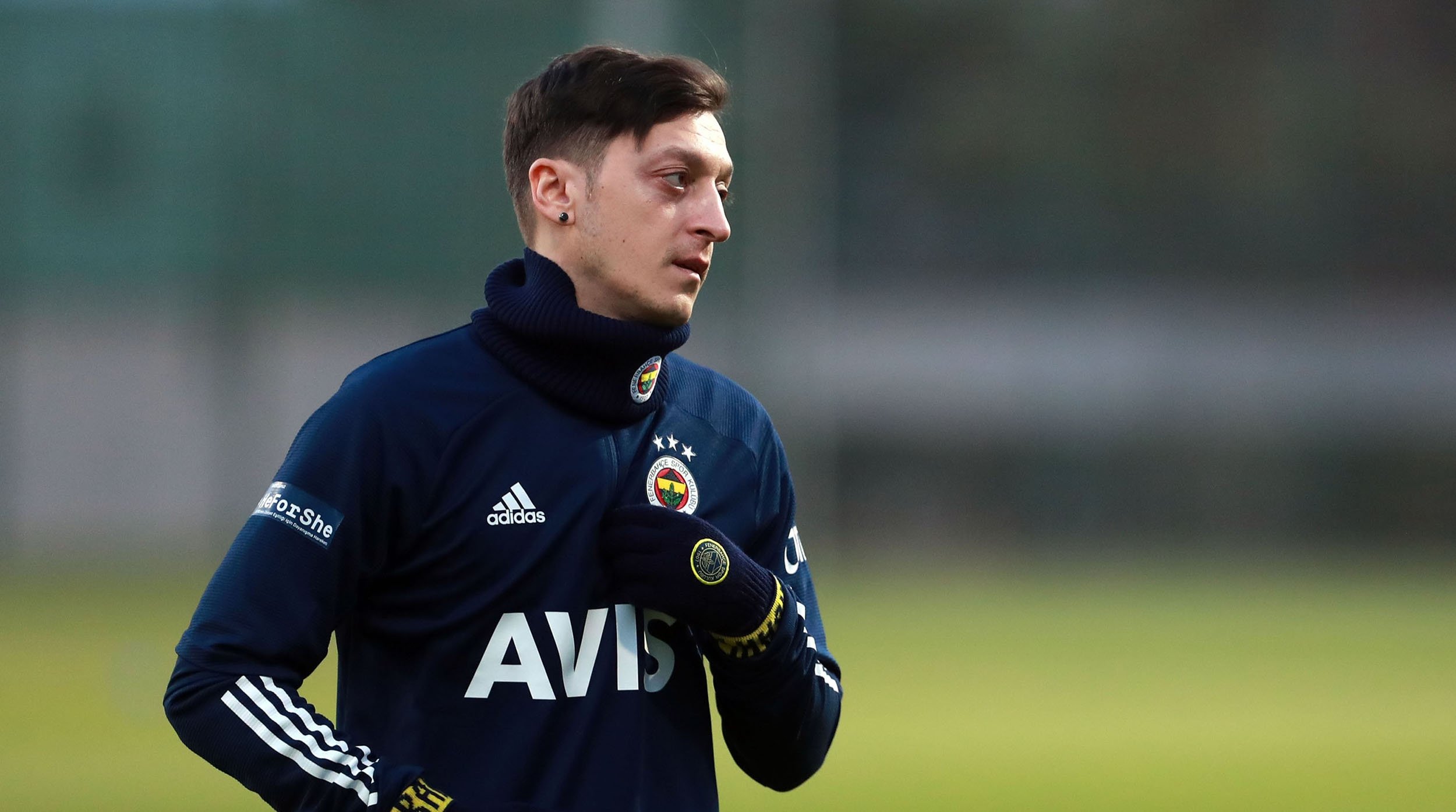 Mesut Özil joins long list of veteran stars who played in Turkey