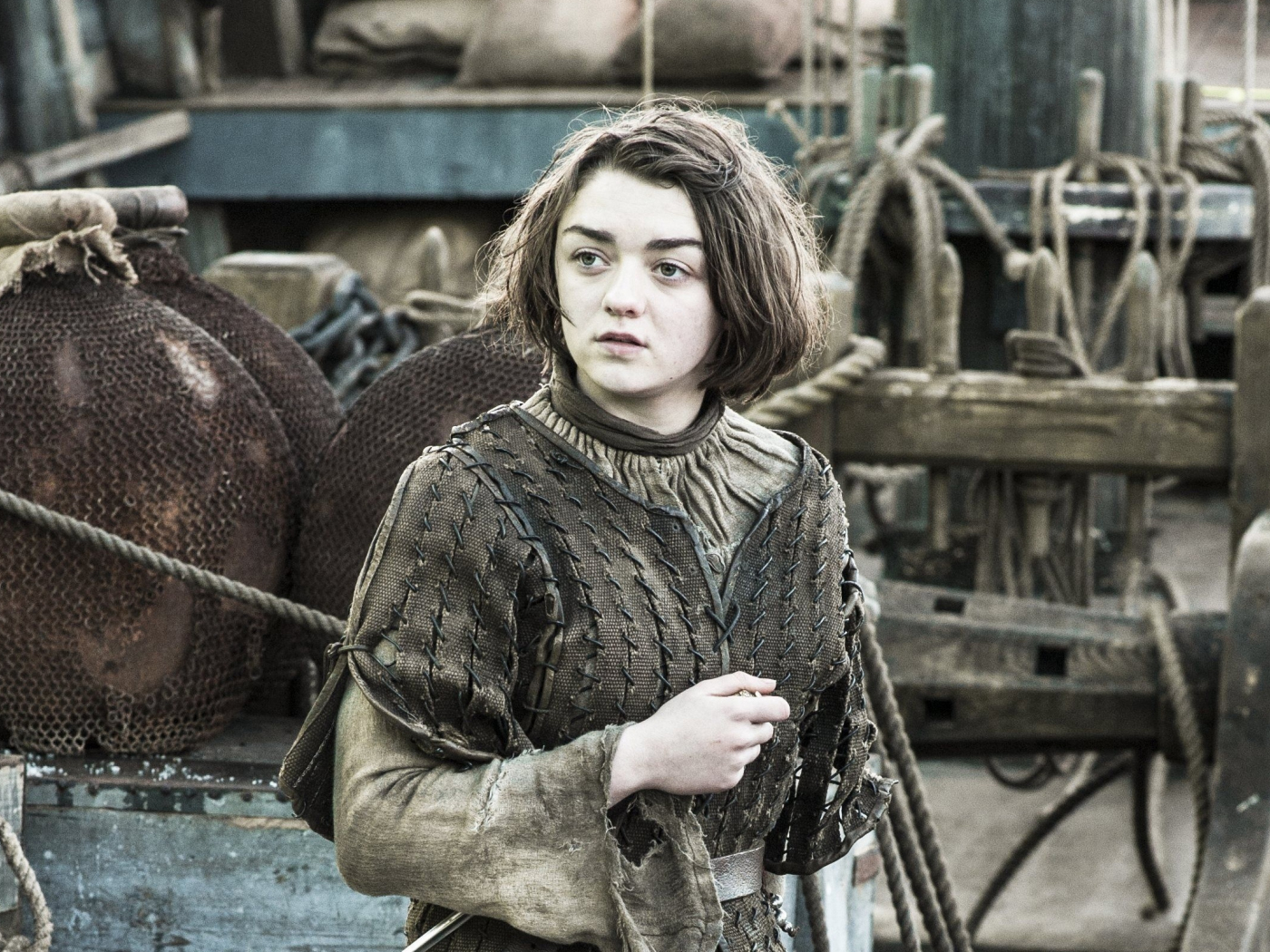 Download 1400x1050 wallpaper arya stark, maisie williams, game of thrones, tv show, standard 4:3, fullscreen, 1400x1050 HD image, background, 18162
