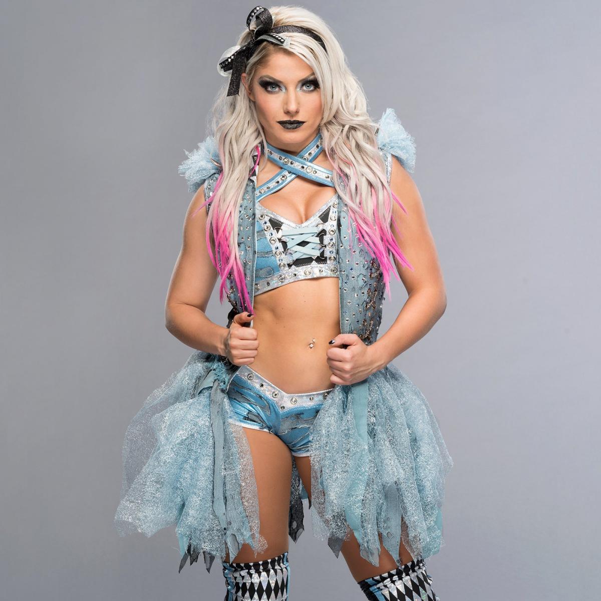 Dazzling portraits of WWE's female Superstars: photo