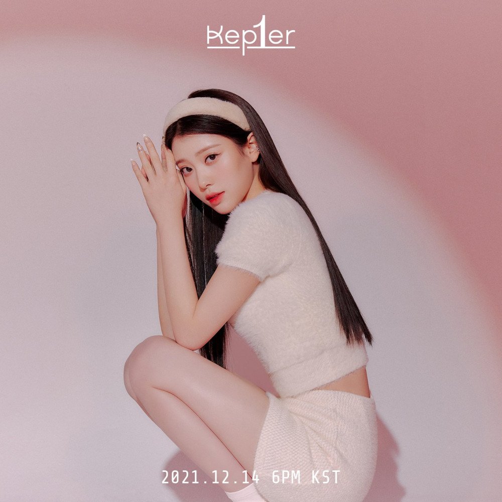 Rookie girl group Kep1er confirms debut date and reveals pretty concept photo of Yujin, Xiaoting, and Mashiro