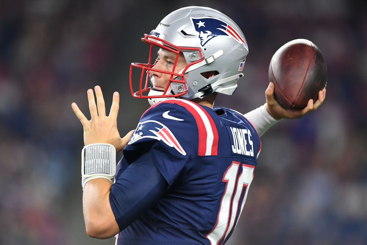 reasons why Mac Jones should be the Patriots' starting quarterback in 2021