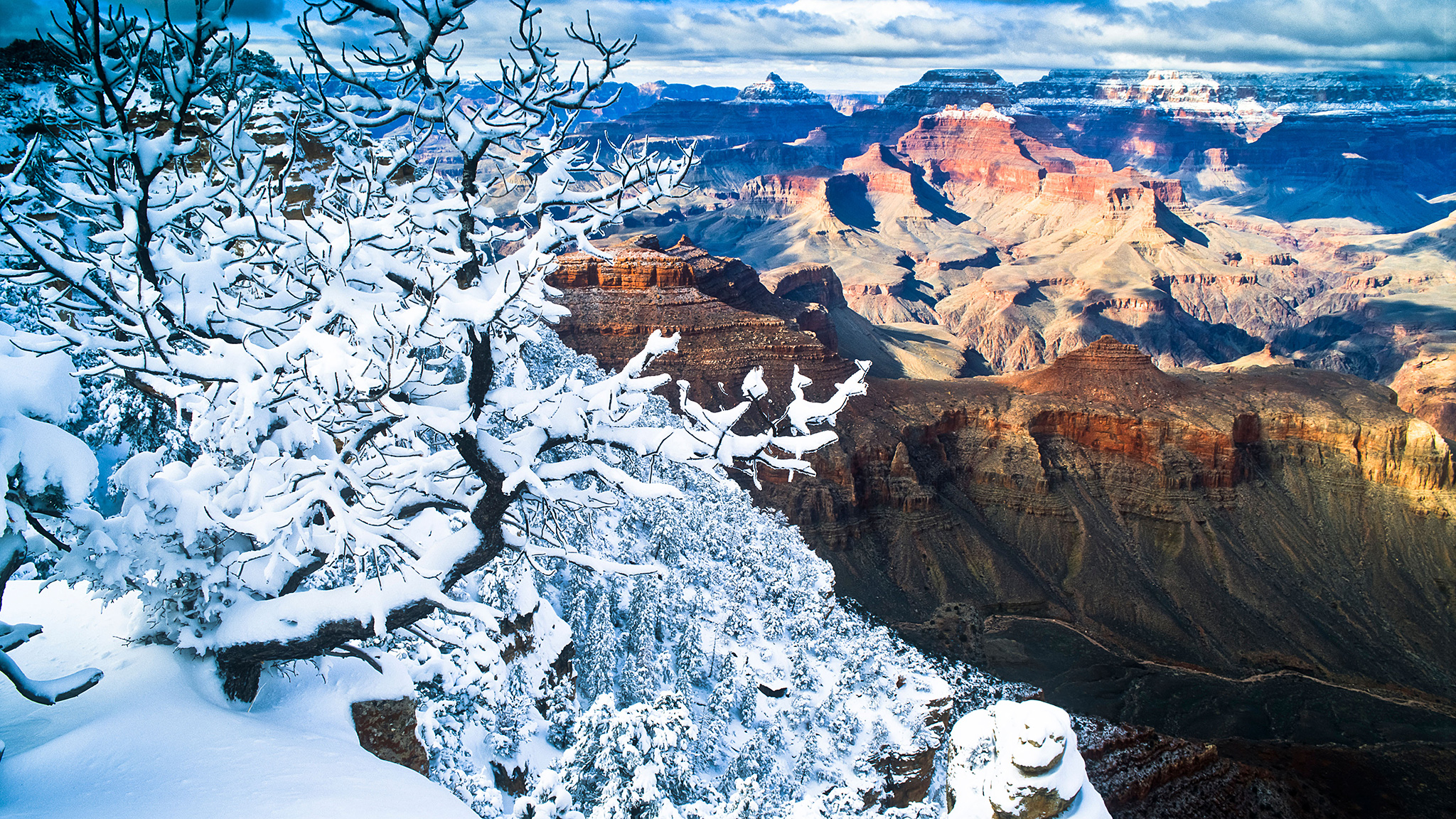 Winter hiking in the Grand Canyon