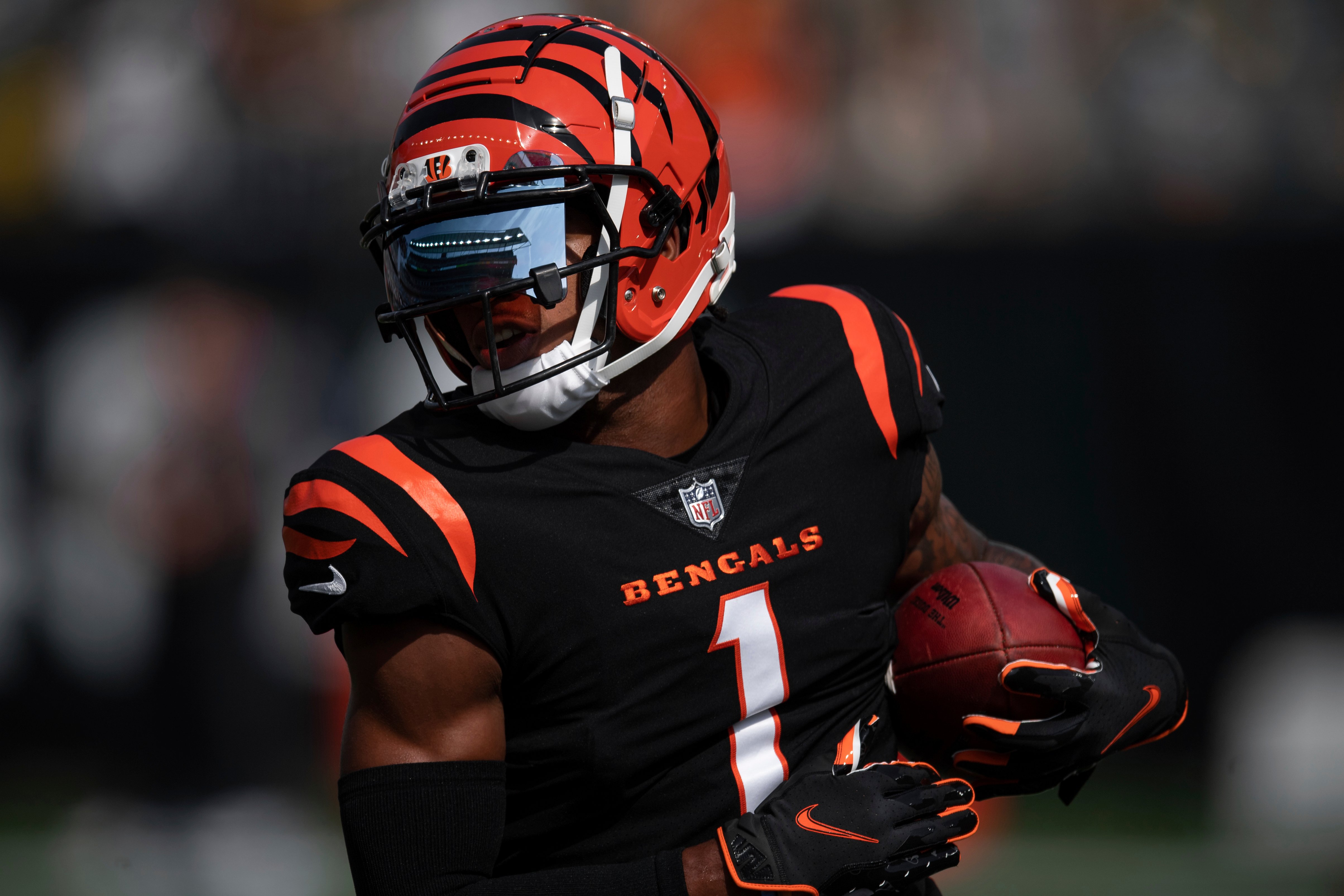 Bengals emerging star WR Chase wins Rookie of the Week for Week 5