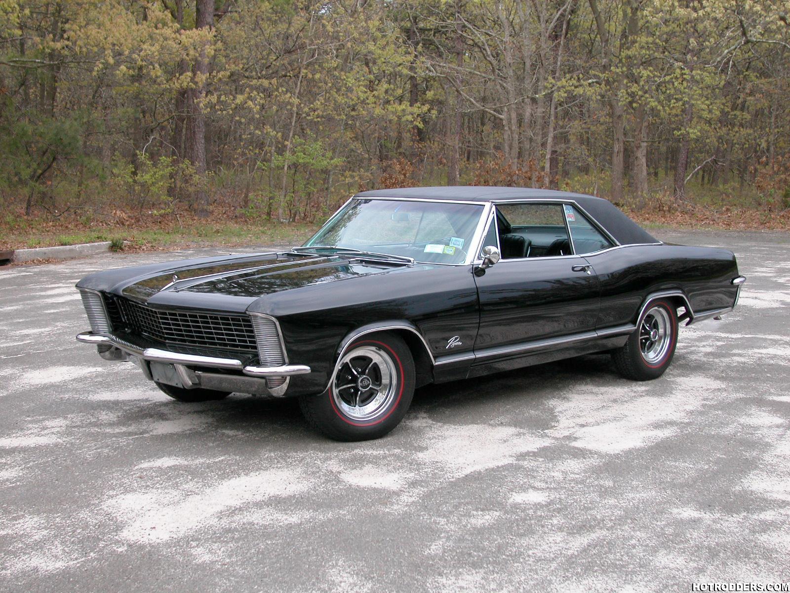 Buick Riviera Black