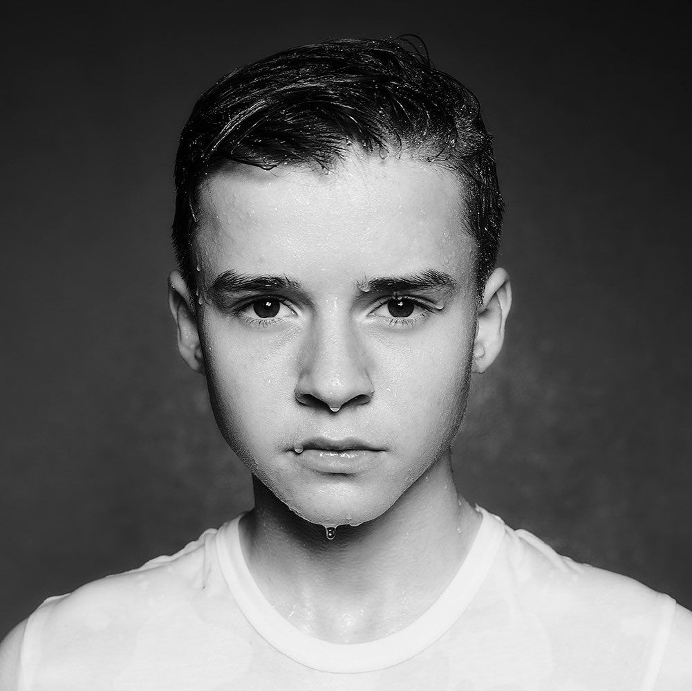 Maxwell Jenkins by Tyler Shields. Lost in space, Lost in space cast, Jenkins