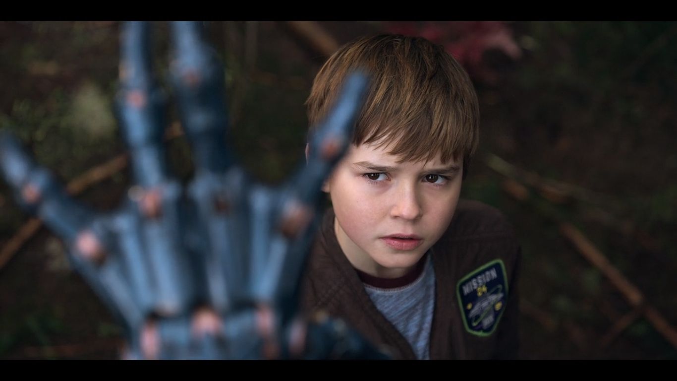 Maxwell Jenkins in Lost in Space. Lost in space, Sci fi tv shows, Danger will robinson