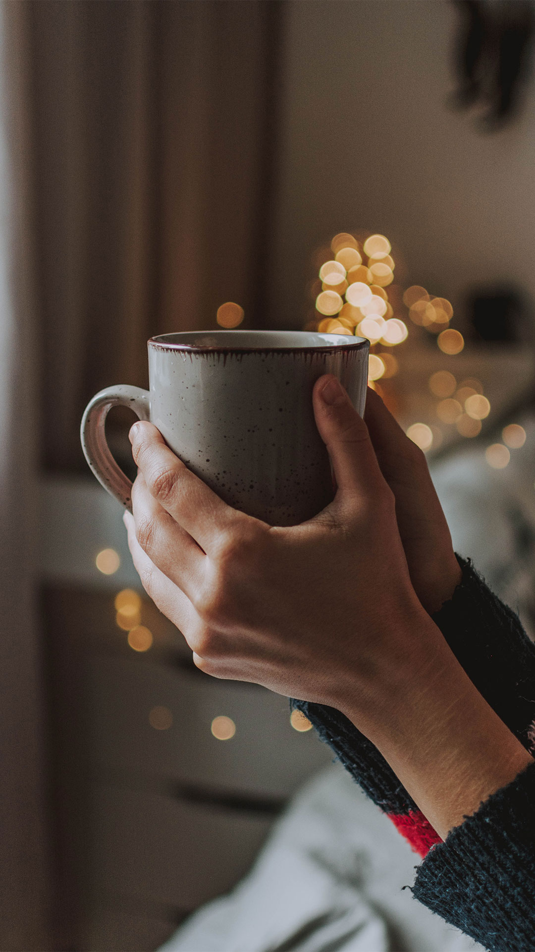 New Cozy Winter Wallpaper 2021 for Apple & Android Smartphones