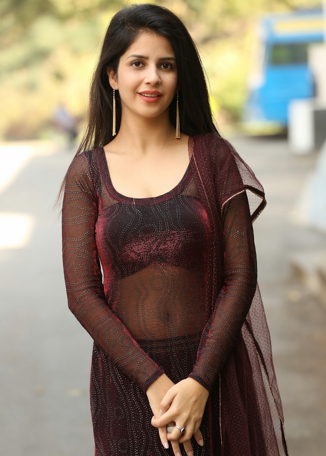 CELEBRITY PICS: Kashish Vohra Hot NAvel at Saptagiri LLB