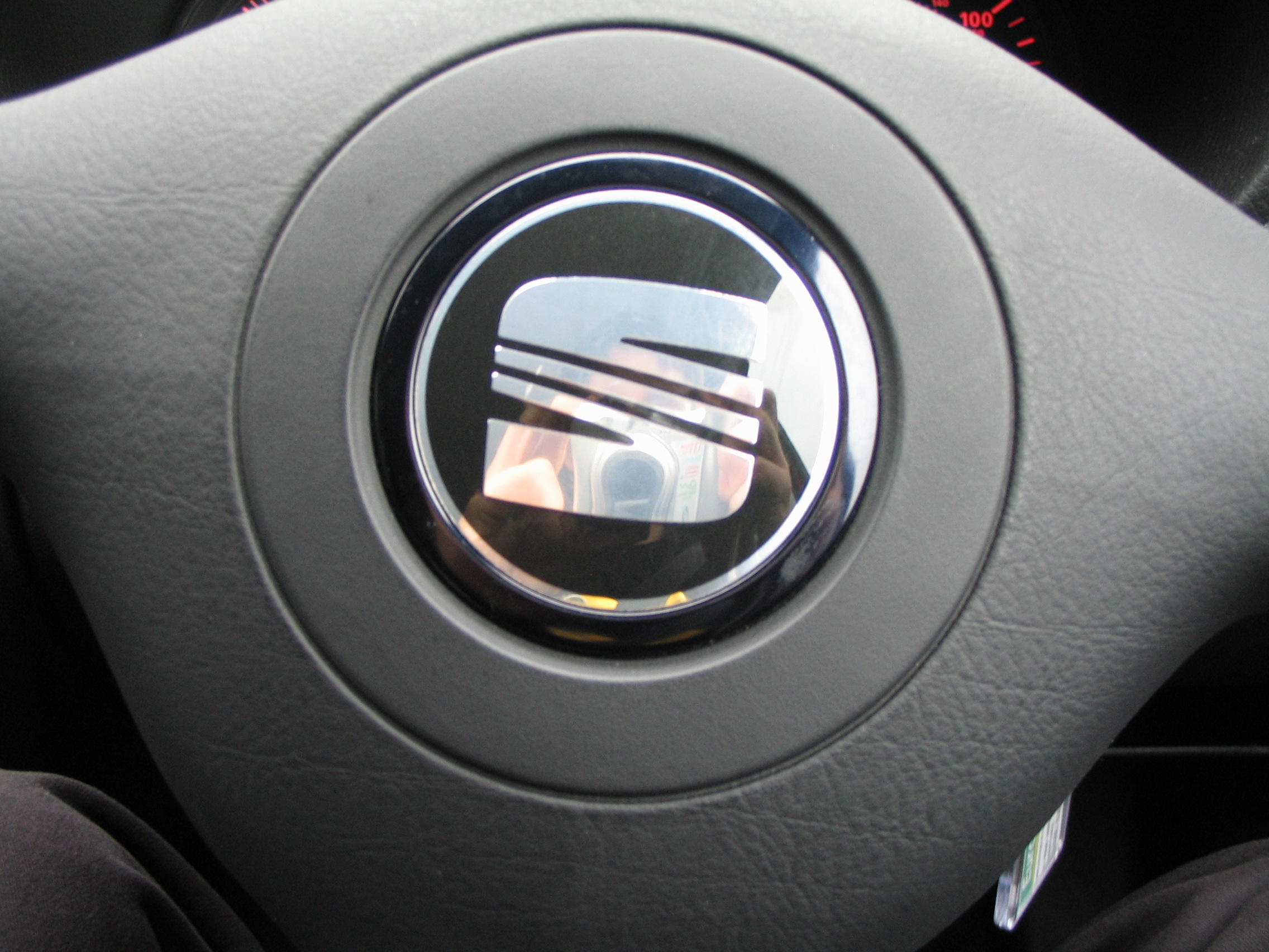 SEAT logo on steering