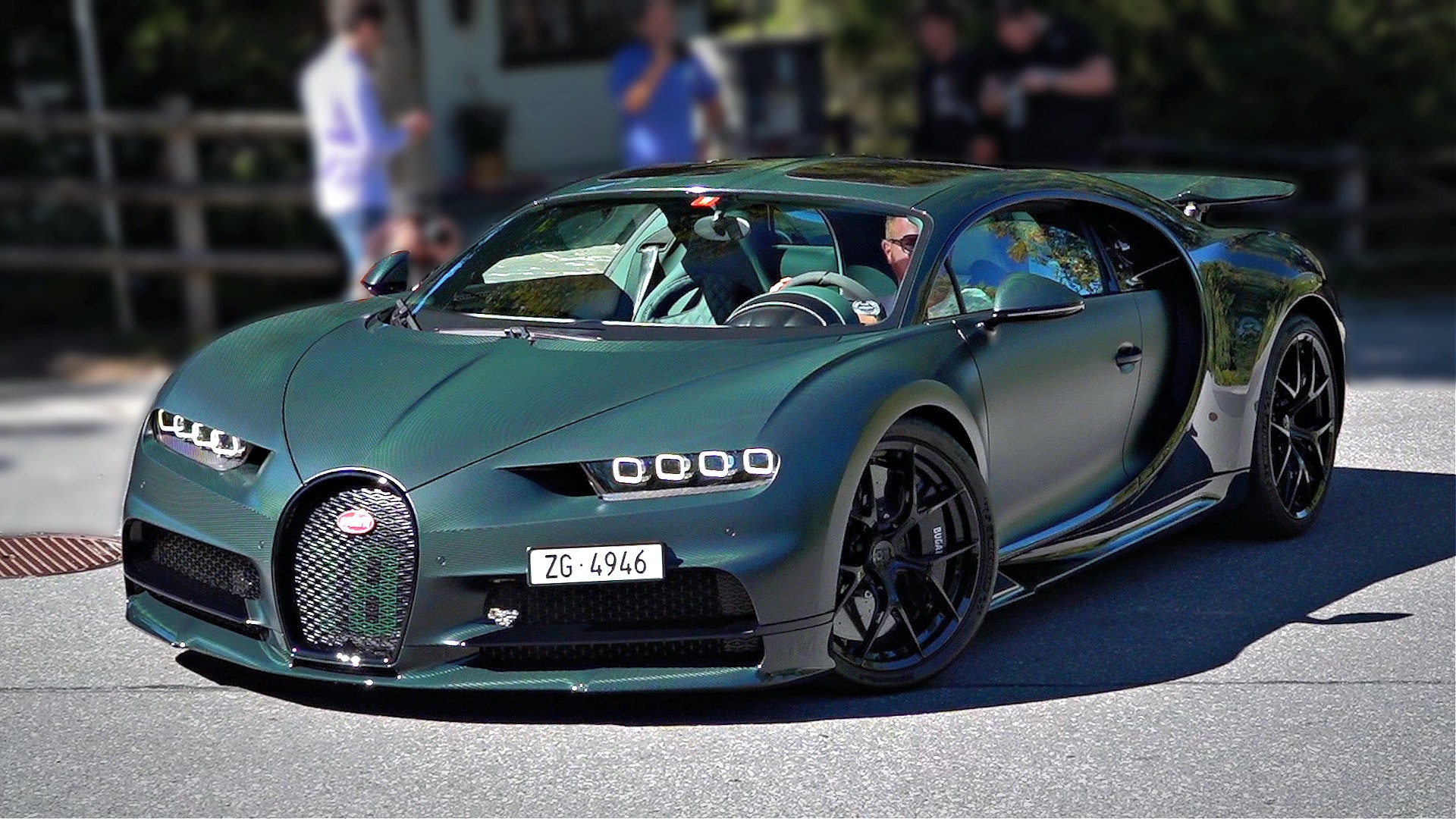 Тиффани бугатти. Fully exposed Green Carbon Bugatti.