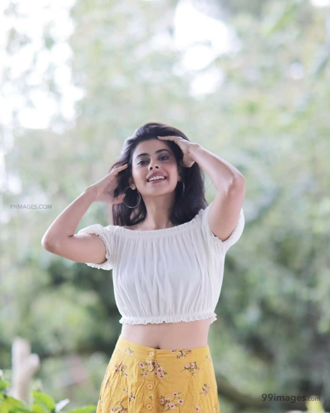 Anisha Victor HD Wallpaper (Desktop Background / Android / iPhone) (1080p, 4k) (1080x1350)