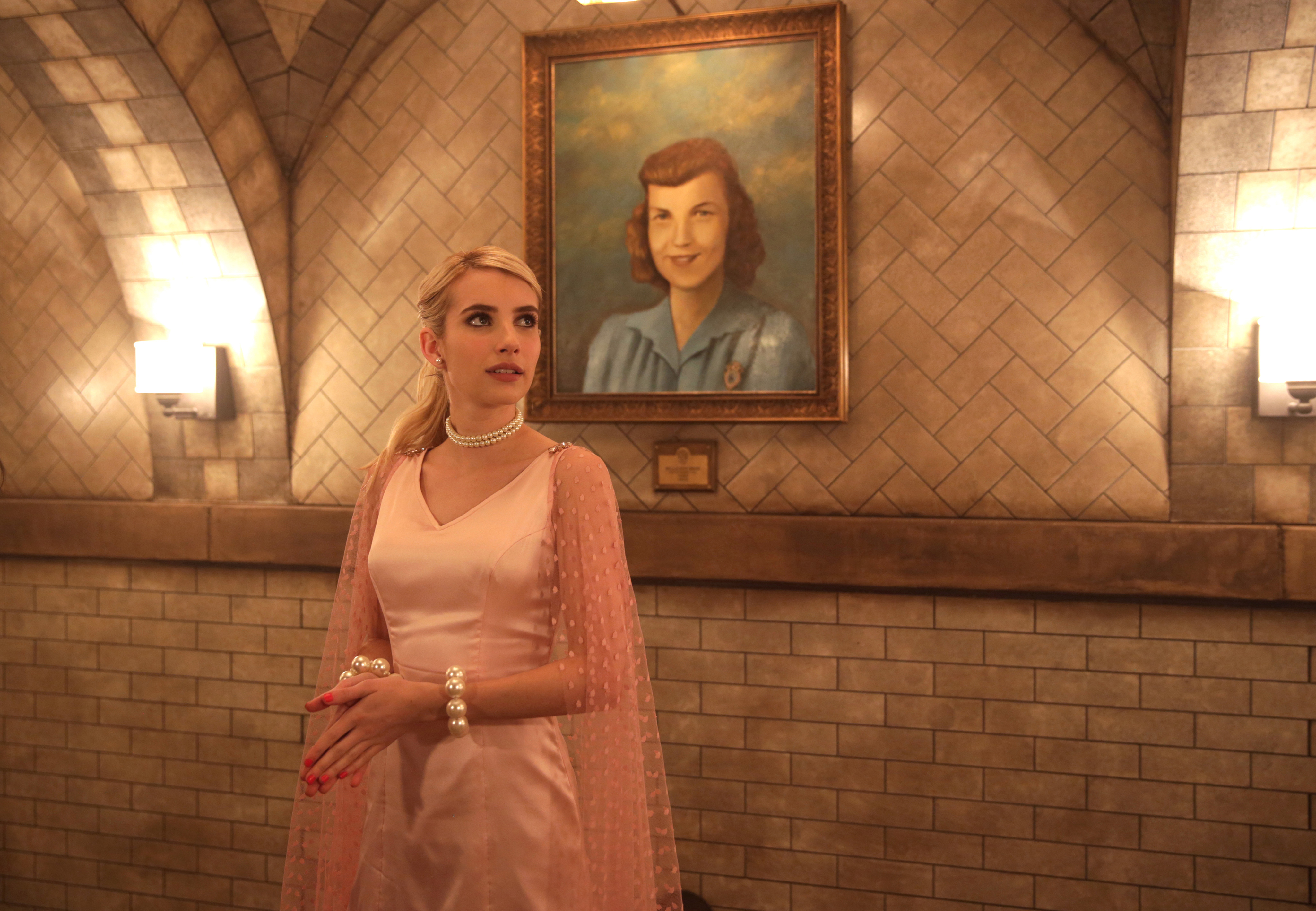 Emma Roberts 4k Ultra HD Wallpaper