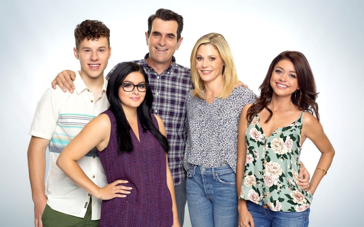 Modern Family Cast Photos of 11 Seasons Before the Series Finale Tonight.