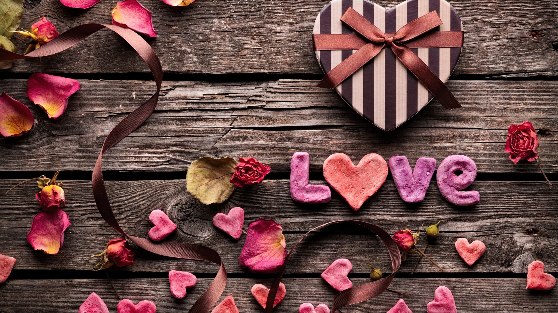 Love wallpaper free download