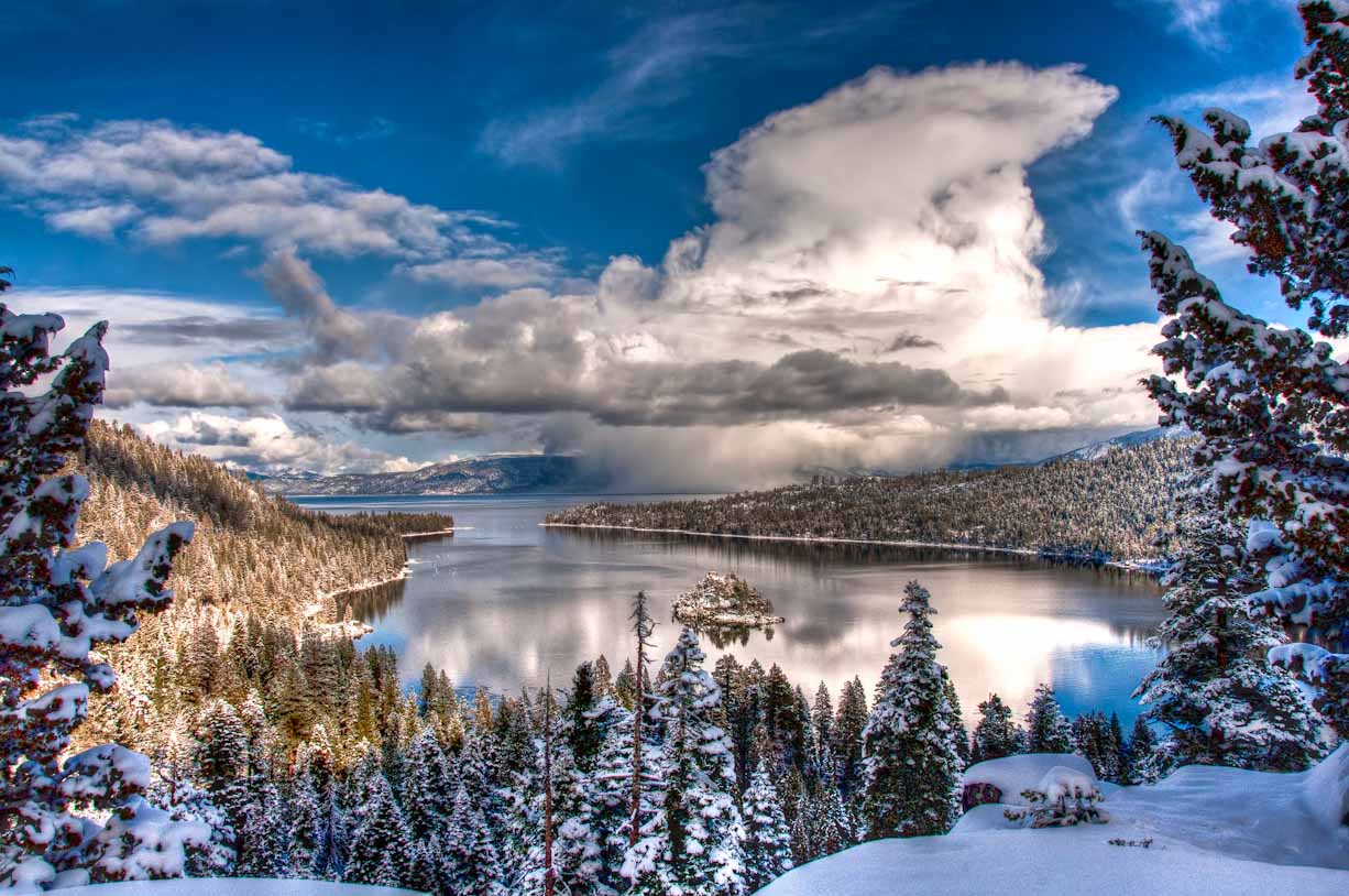 Lake Tahoe Winter Cabin Wallpaper 1