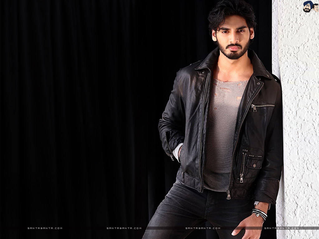 Suniel Shetty`s son, Ahan Shetty soon to make debut in Bollywood
