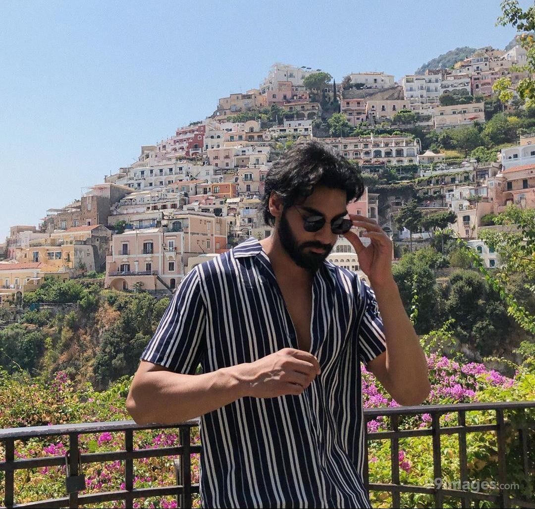 Ahan Shetty HD Wallpaper (Desktop Background / Android / iPhone) (1080p, 4k) (1080x1027)