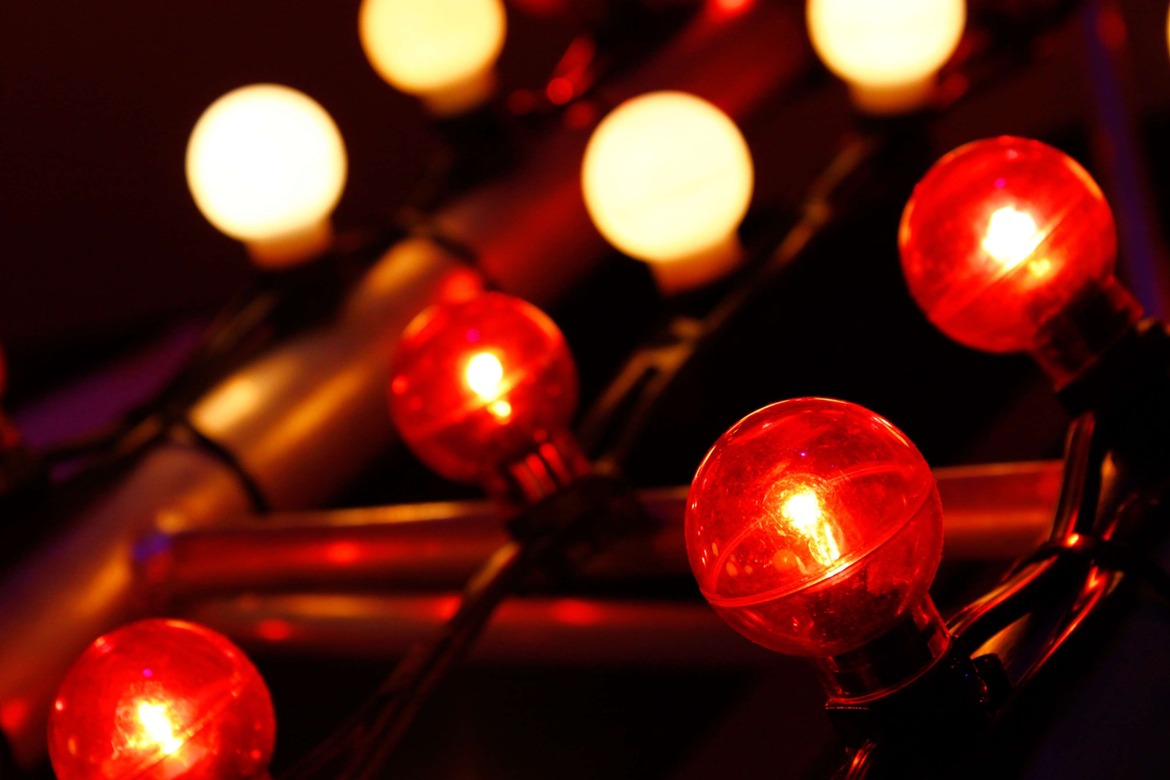 Red Light Bulbs Background Wallpaper 73703 3840x2560px