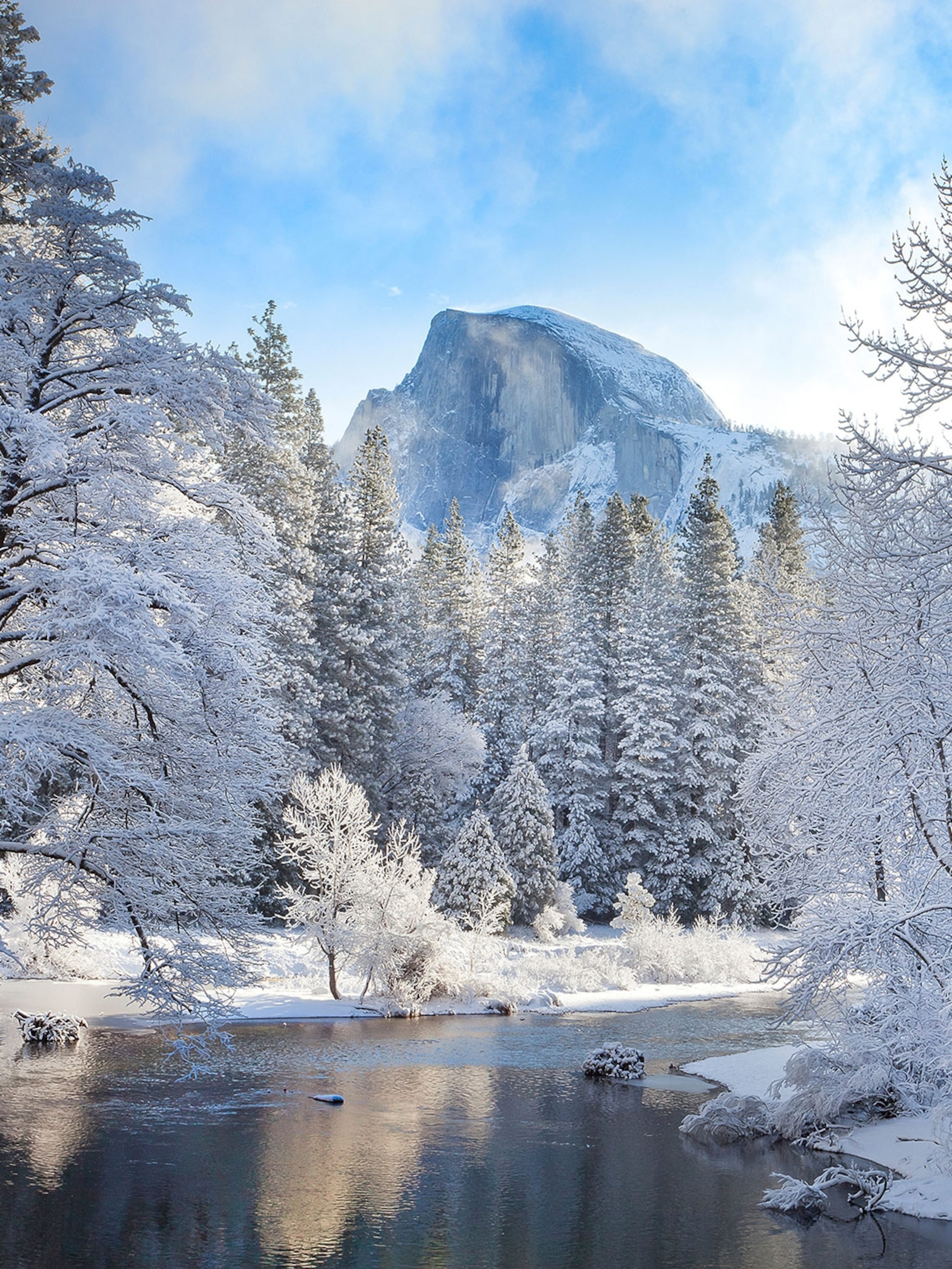 Beautiful photo of U.S. National Parks during winter
