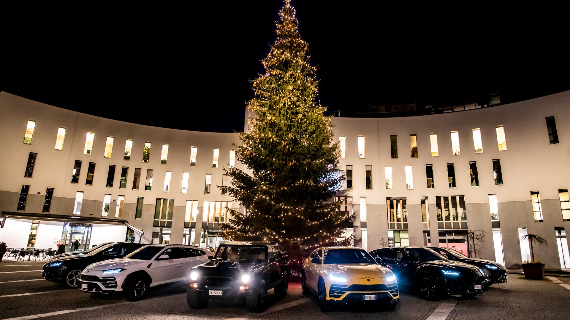 Lamborghini Christmas Drive: a festive trip for the Urus and LM visiting the Christmas market at Bruneck and celebrating a successful launch year for the Super SUV