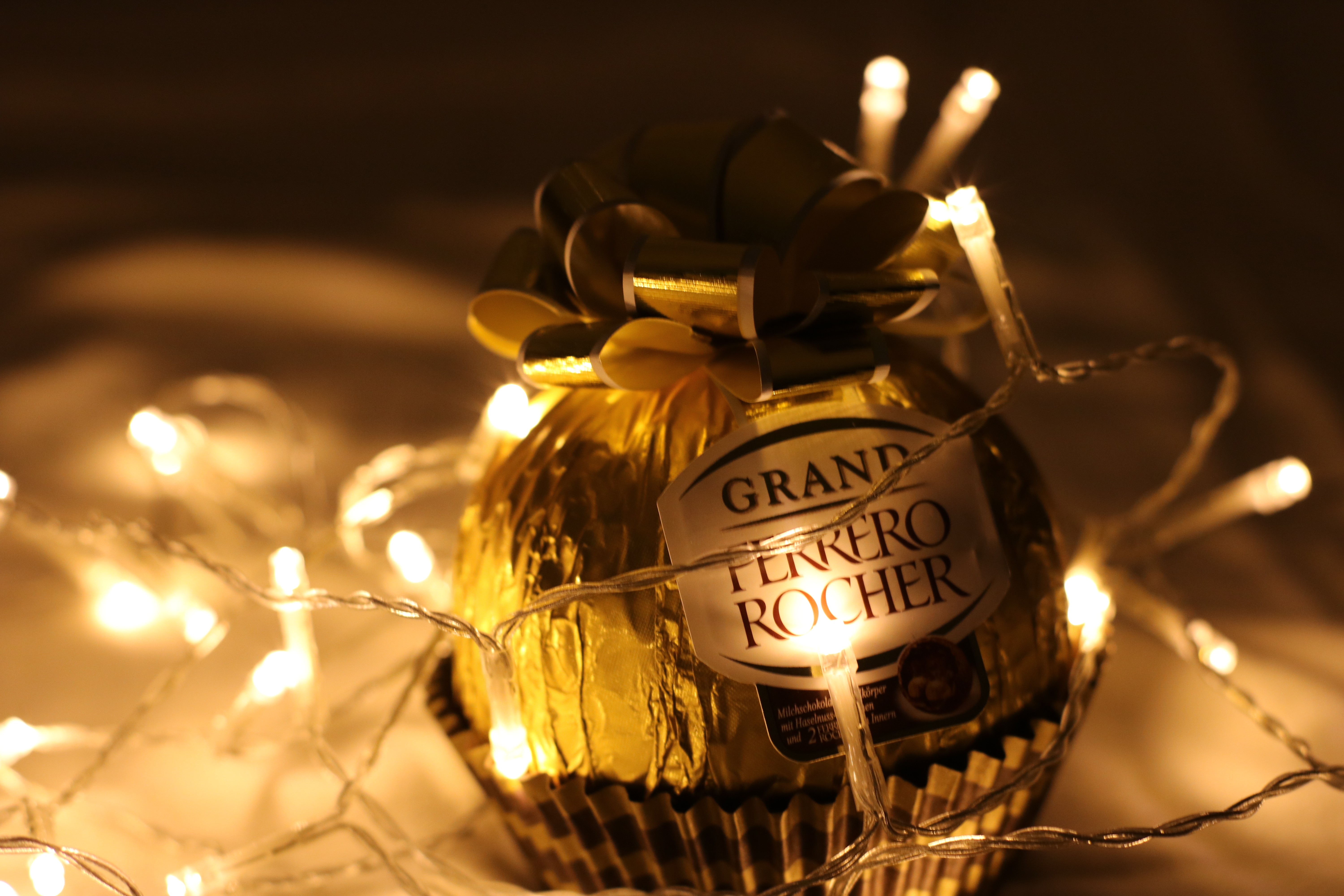 Grand Ferrero Rocher Bauble · Free
