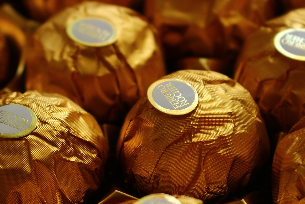 Ferrero, chocolate, gold, free picture, free photo