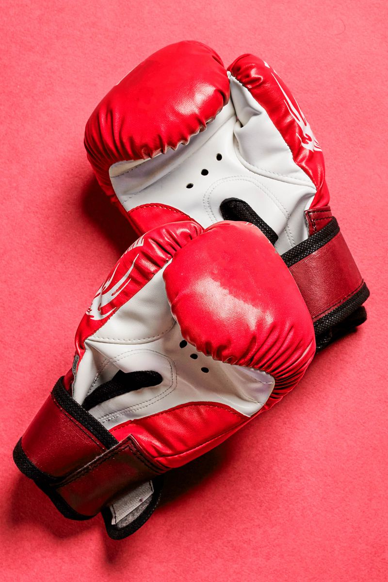 Download Wallpaper 800x1200 Boxing Gloves, Gloves, Boxing, Red, Sport Iphone 4s 4 For Parallax HD Background
