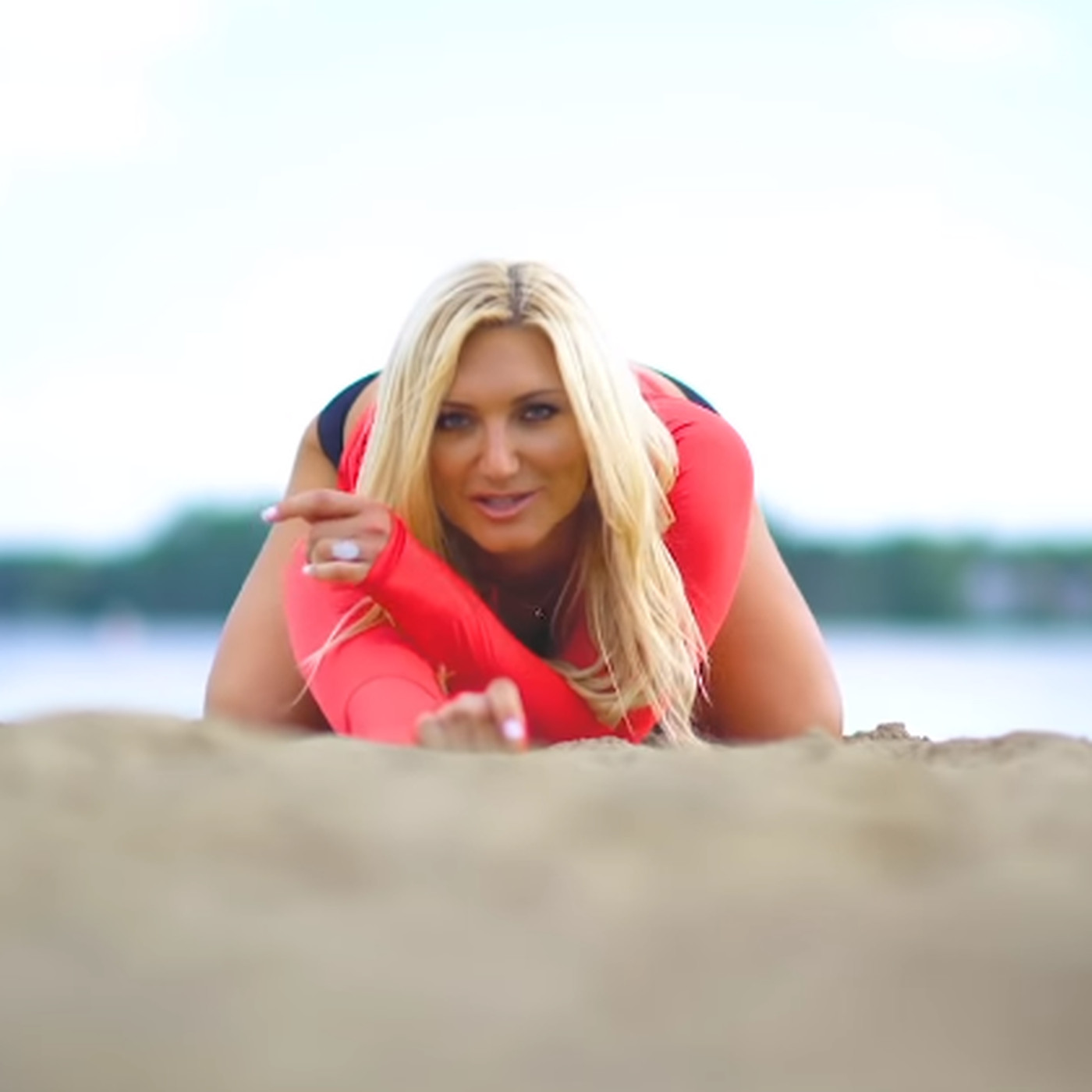 Brooke Hogan is still out there making music