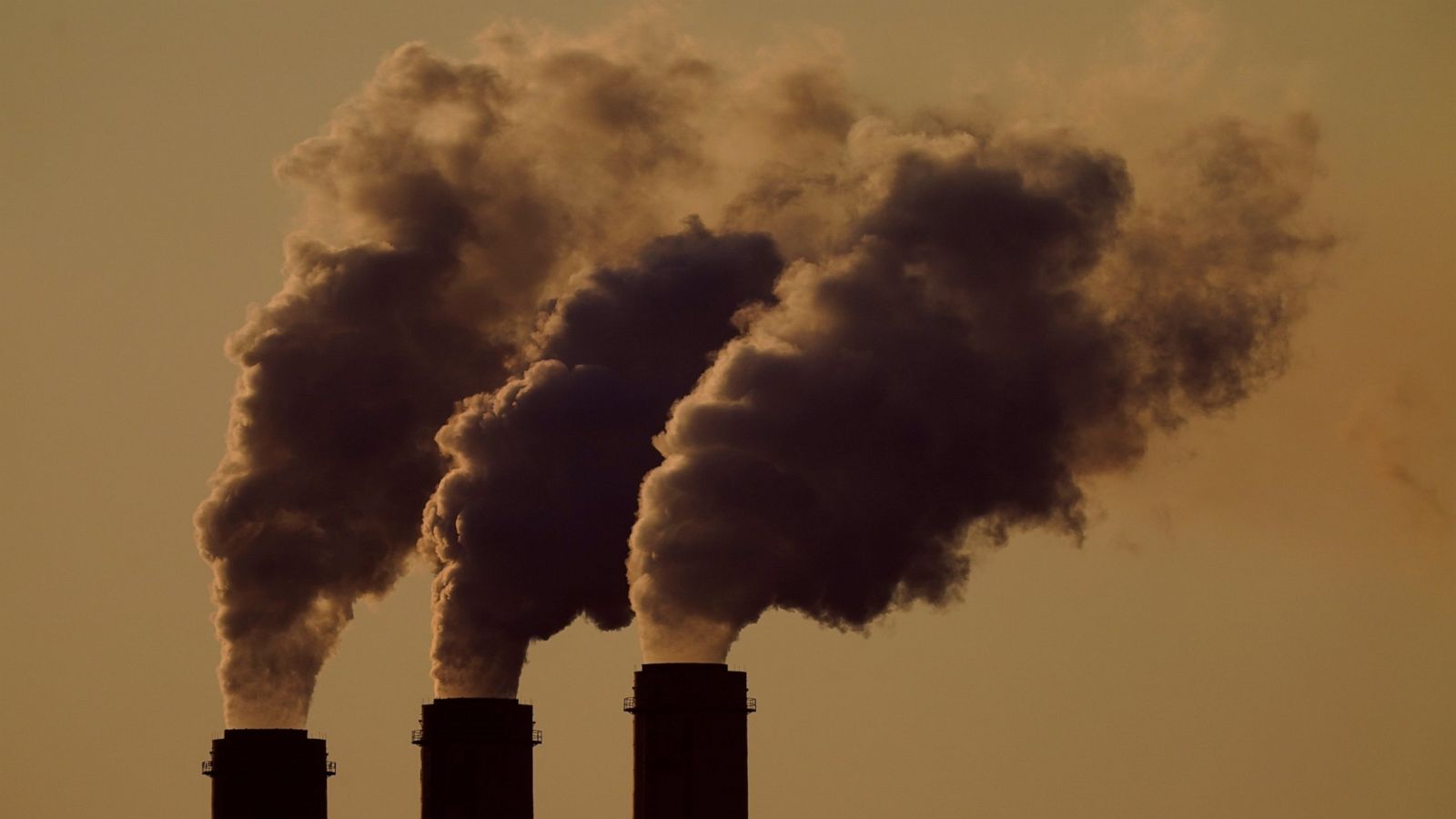 Study: Fossil fuel plans would far overshoot climate goals