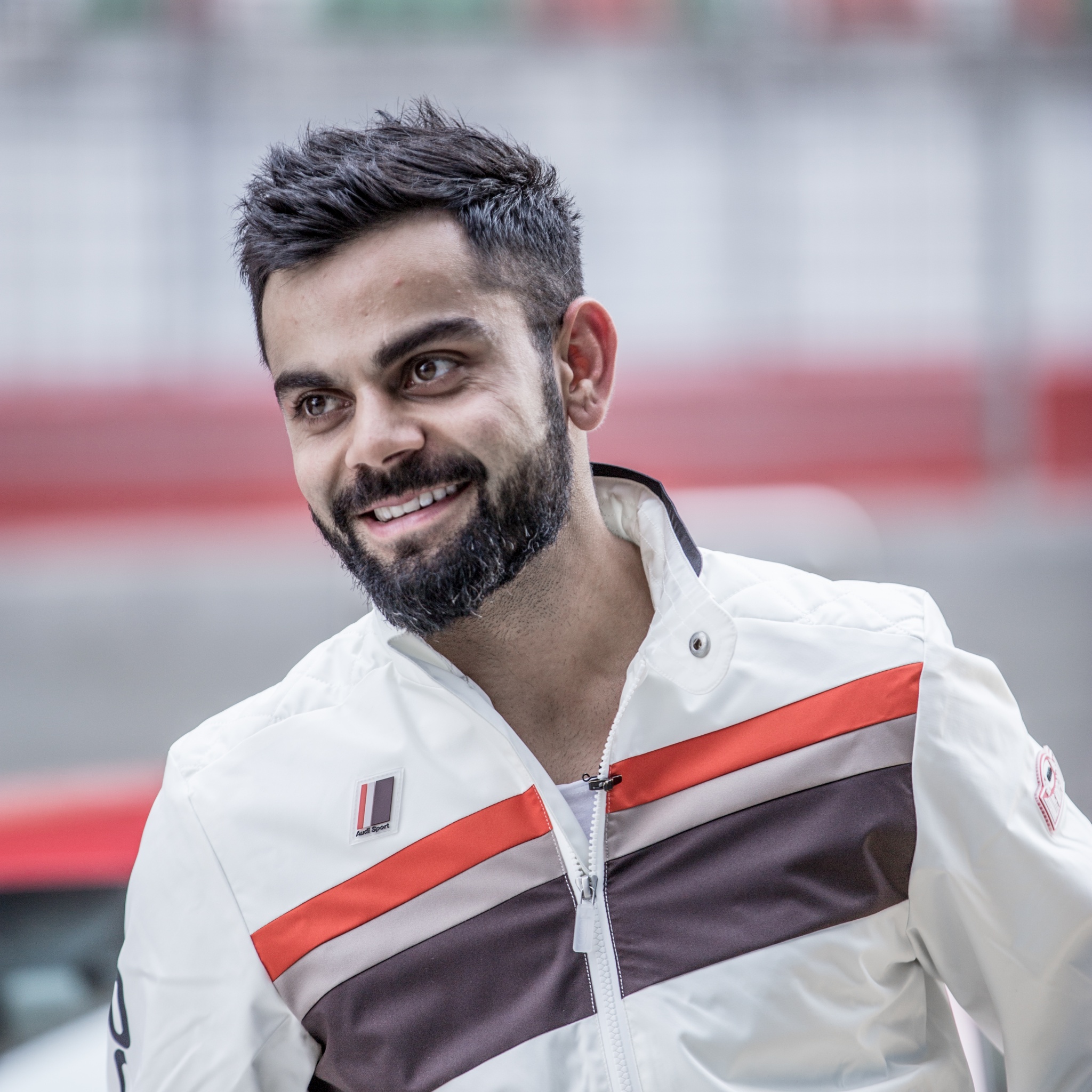 Virat Kohli 4K Wallpaper for iPhone