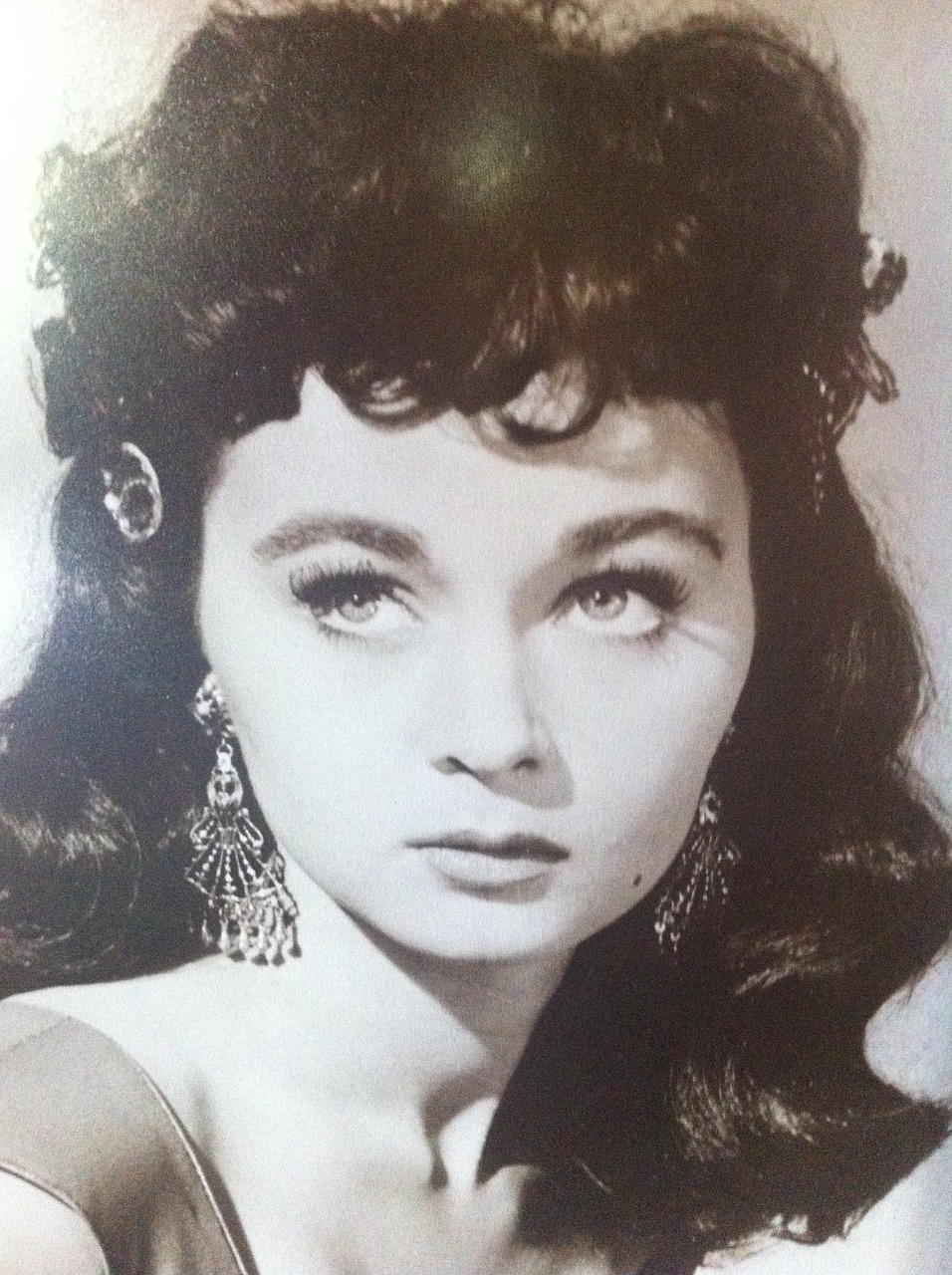 Download free photo of Actress, old hollywood, vintage, hollywood, classic