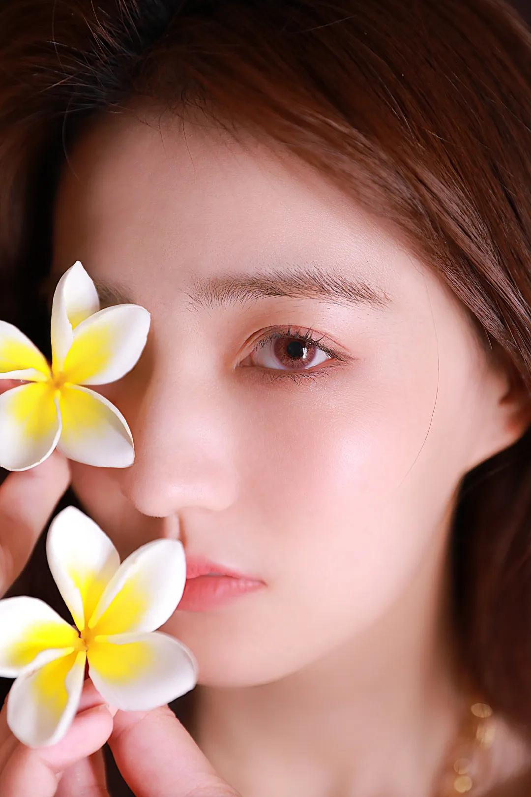 Xu Lu Wallpaper is tall, looks sweet, sweet but not greasy