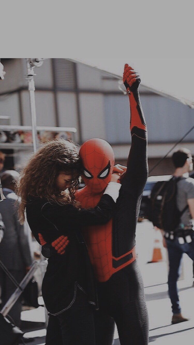 Wallpaper & Headers on Twitter. Tom holland zendaya, Tom holland spiderman, Tom holland