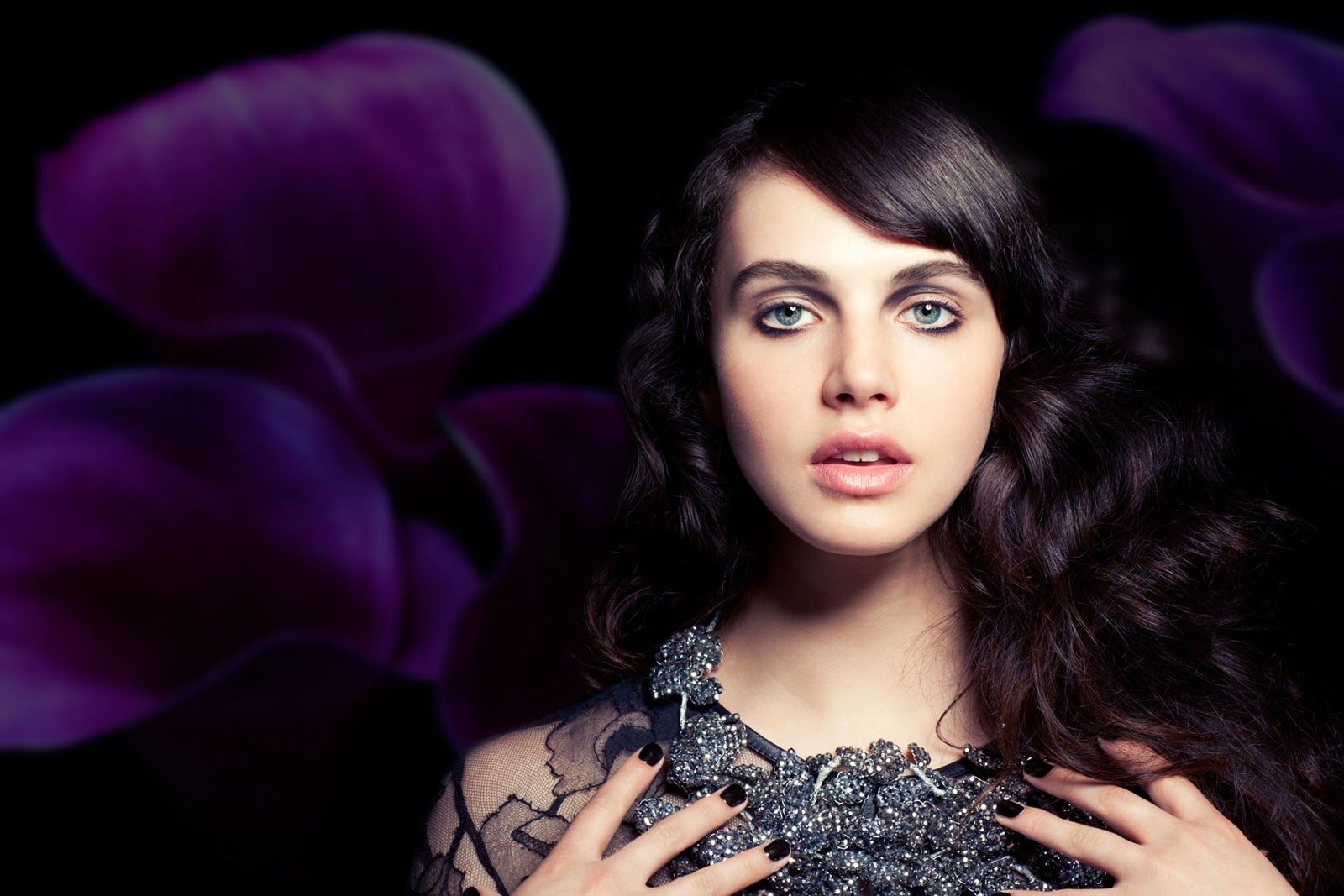 Jessica brown, Jessica brown findlay, Beauty