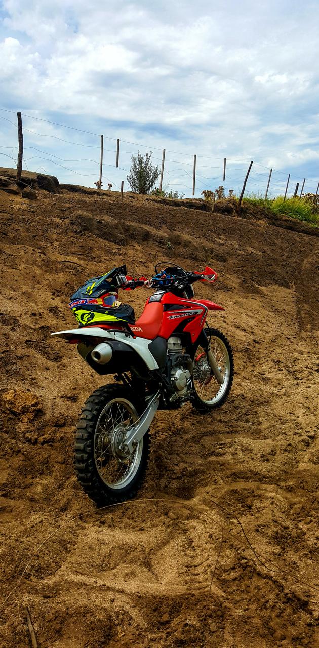 Honda Tornado XR 250 wallpaper