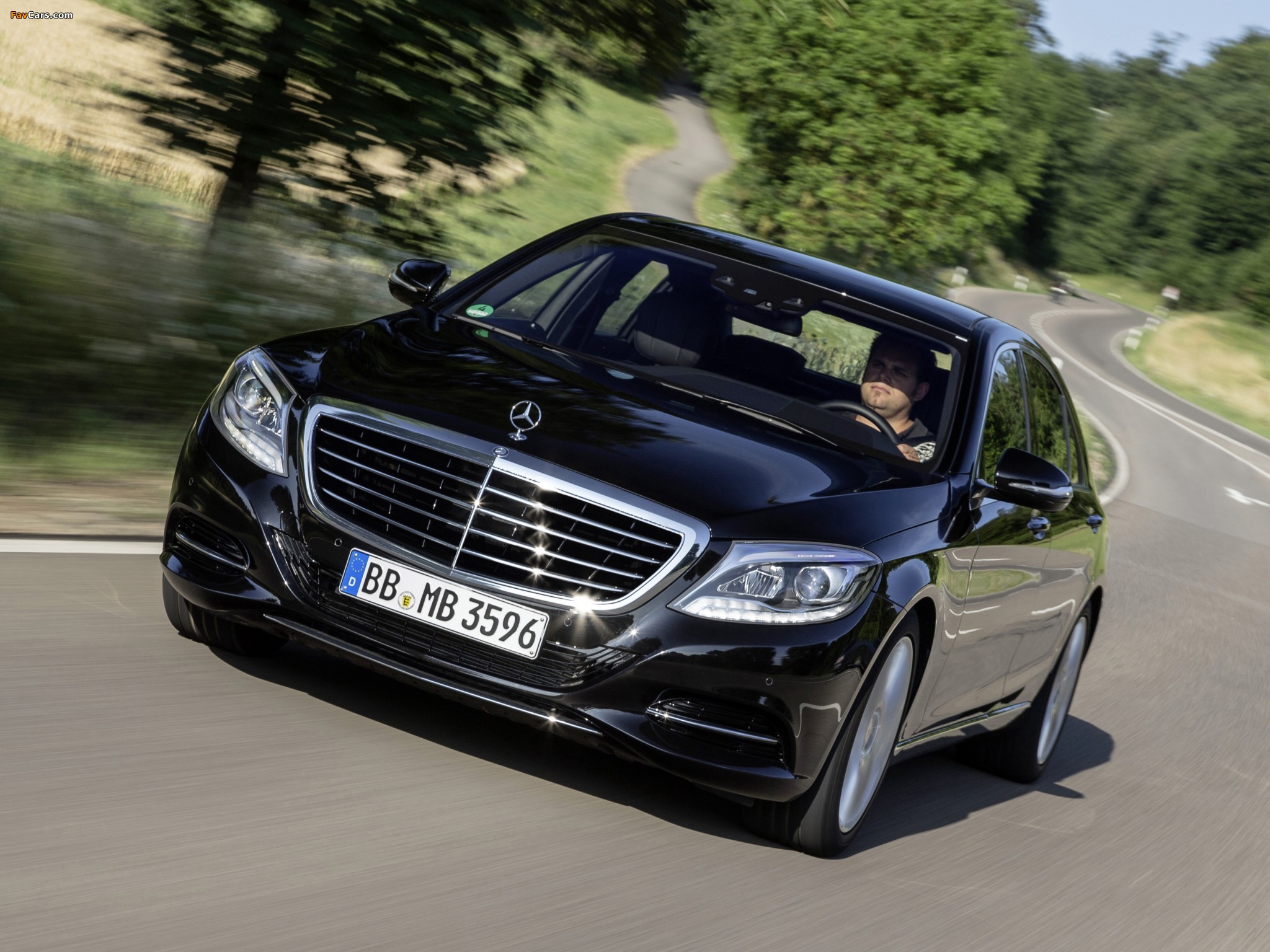 Mercedes Benz S 500 Plug In Hybrid (W222) 2013 Wallpaper (2048x1536)