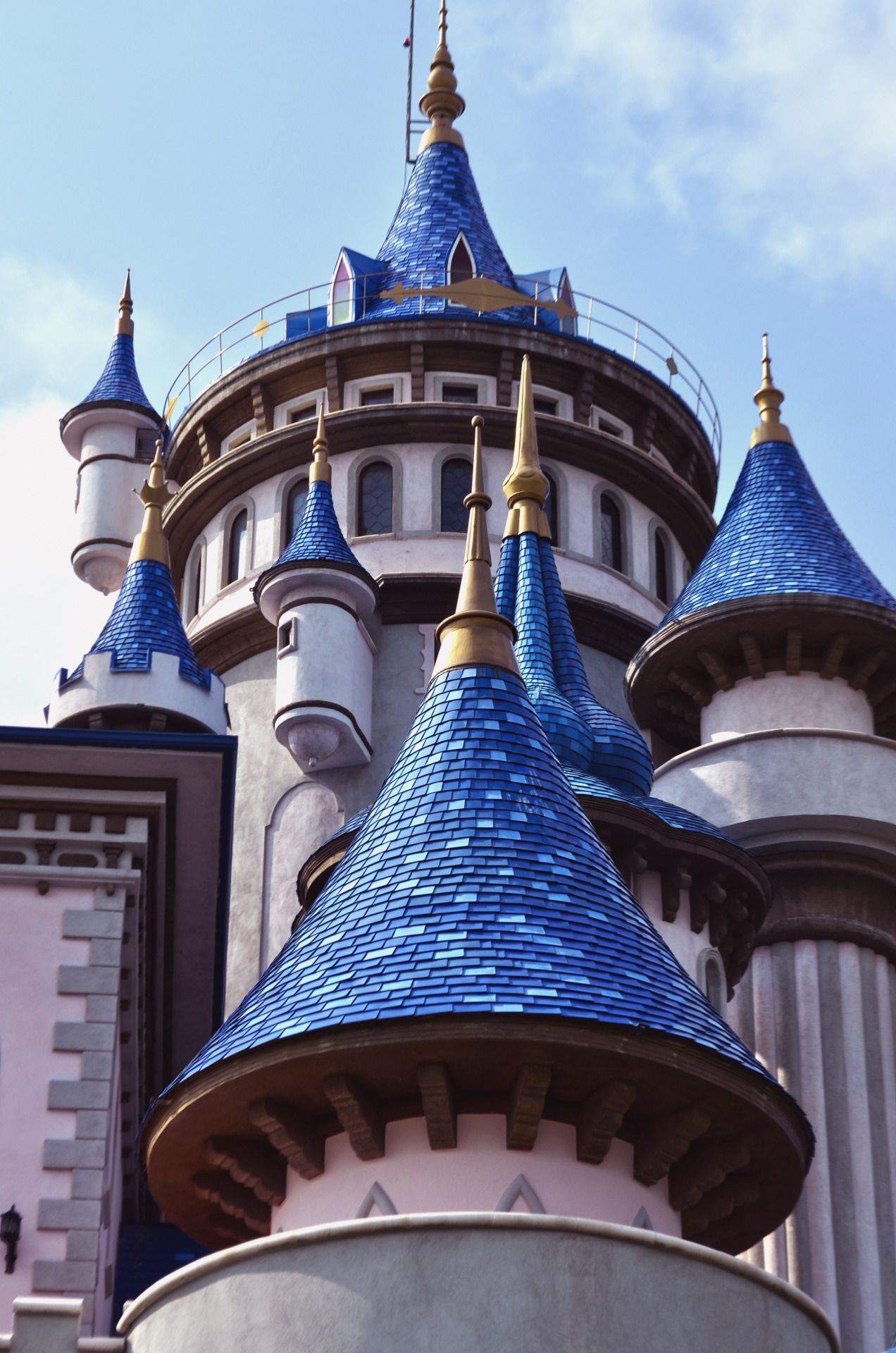 35sedac: “Sazova Parkışehir Turkey By Seda Coşkun ”. Samsung Wallpaper, Fall Wallpaper, IPhone Colors