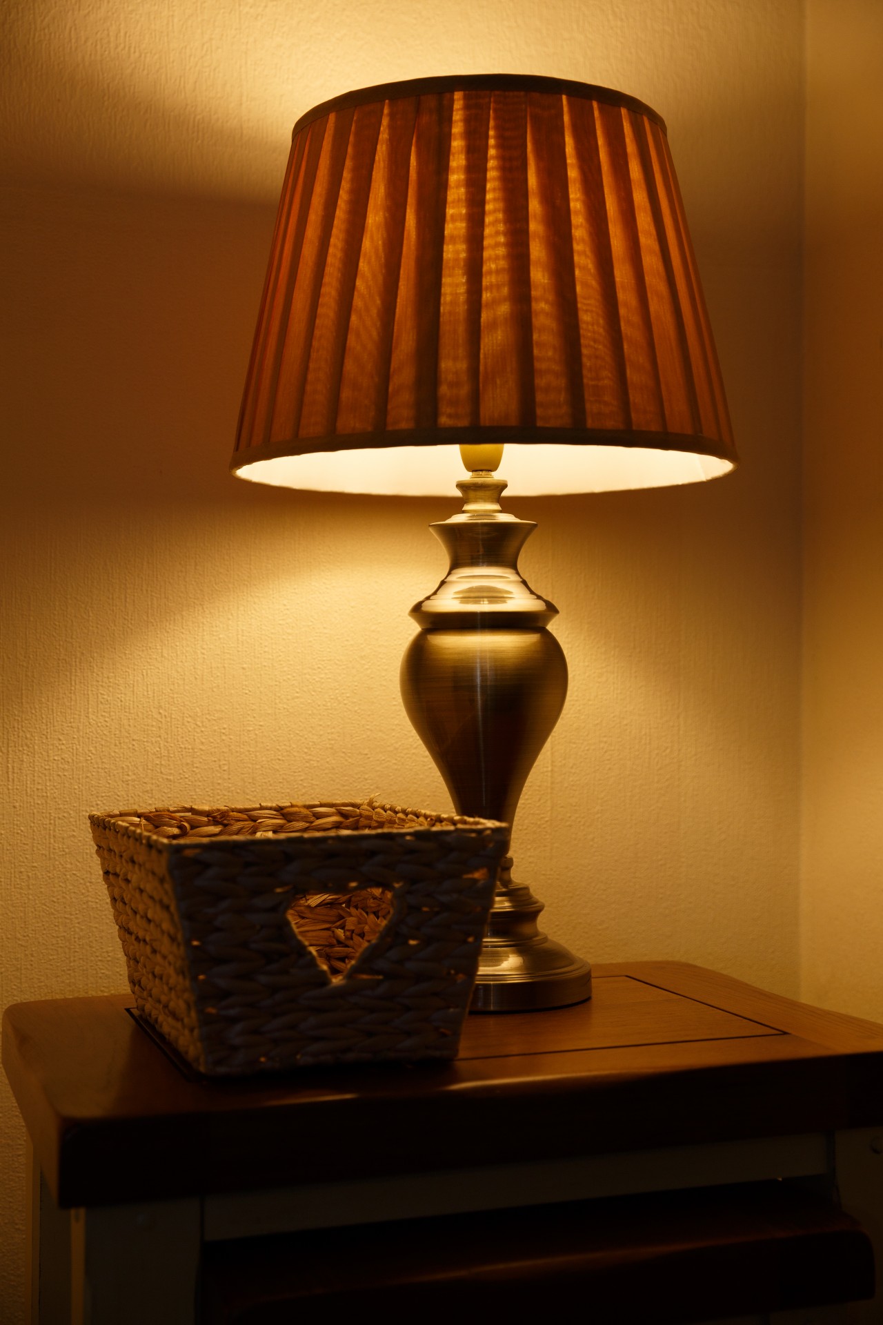 Lit Table Lamp Free Domain Picture