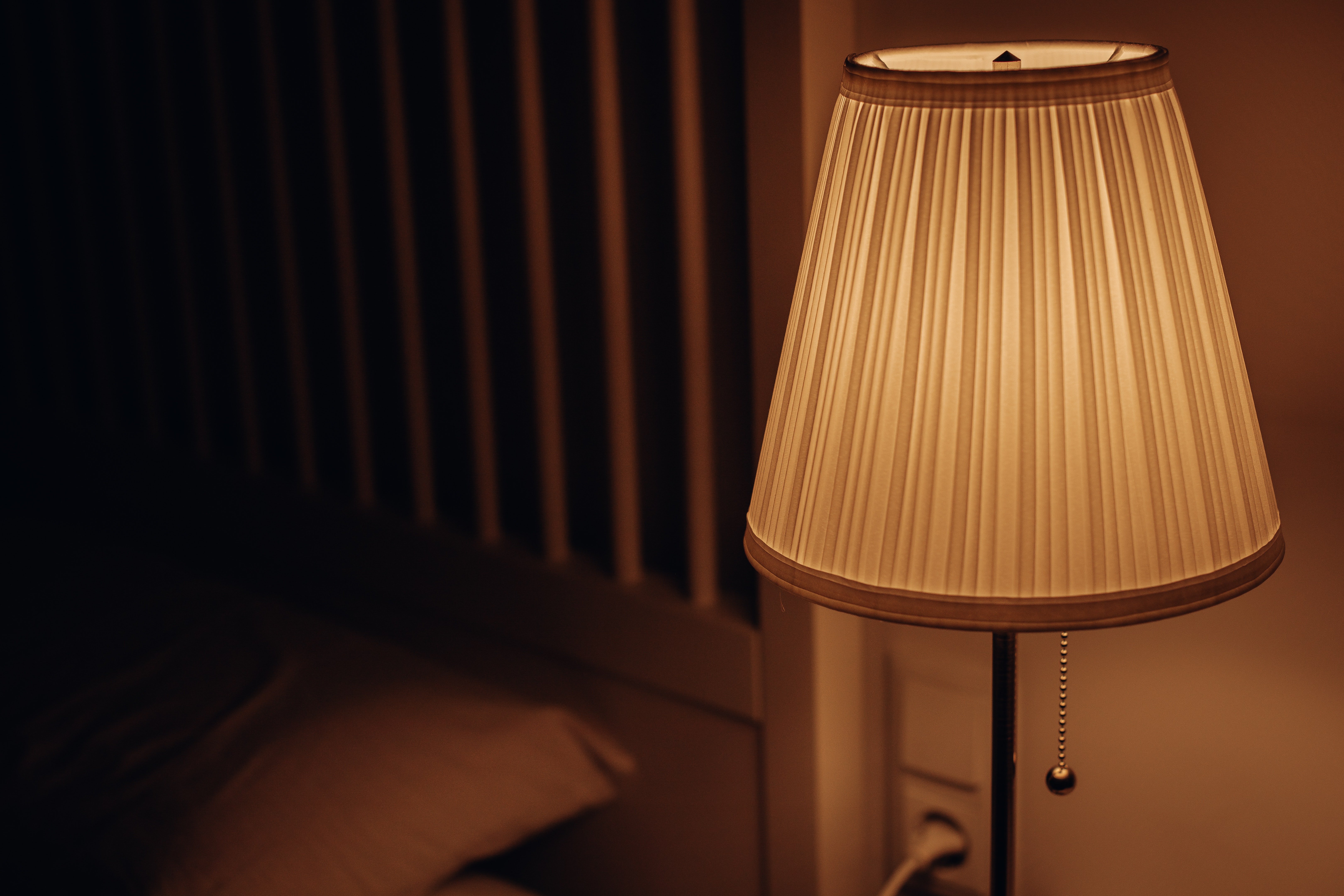 Shallow Focus Photography Of Table Lamp · Free