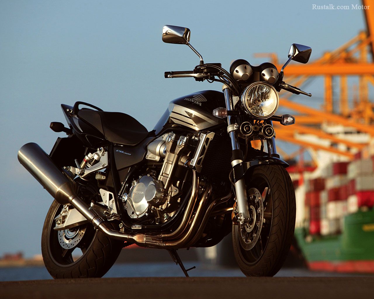 Honda CB1300 Wallpaper