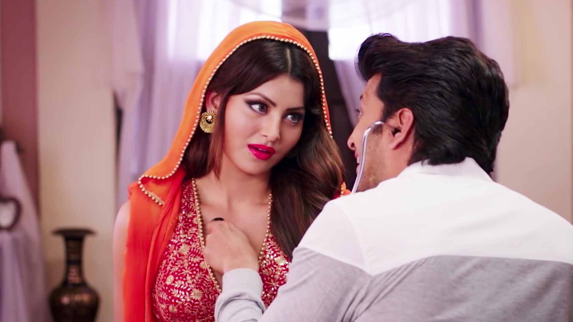 Great grand masti movie leaked scene Urvashi Rautela photo