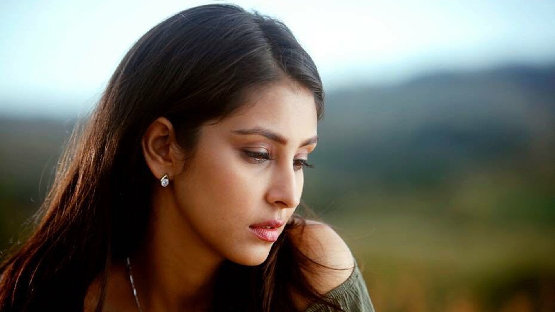 Navneet Kaur Dhillon High Definition Wallpaper 39784