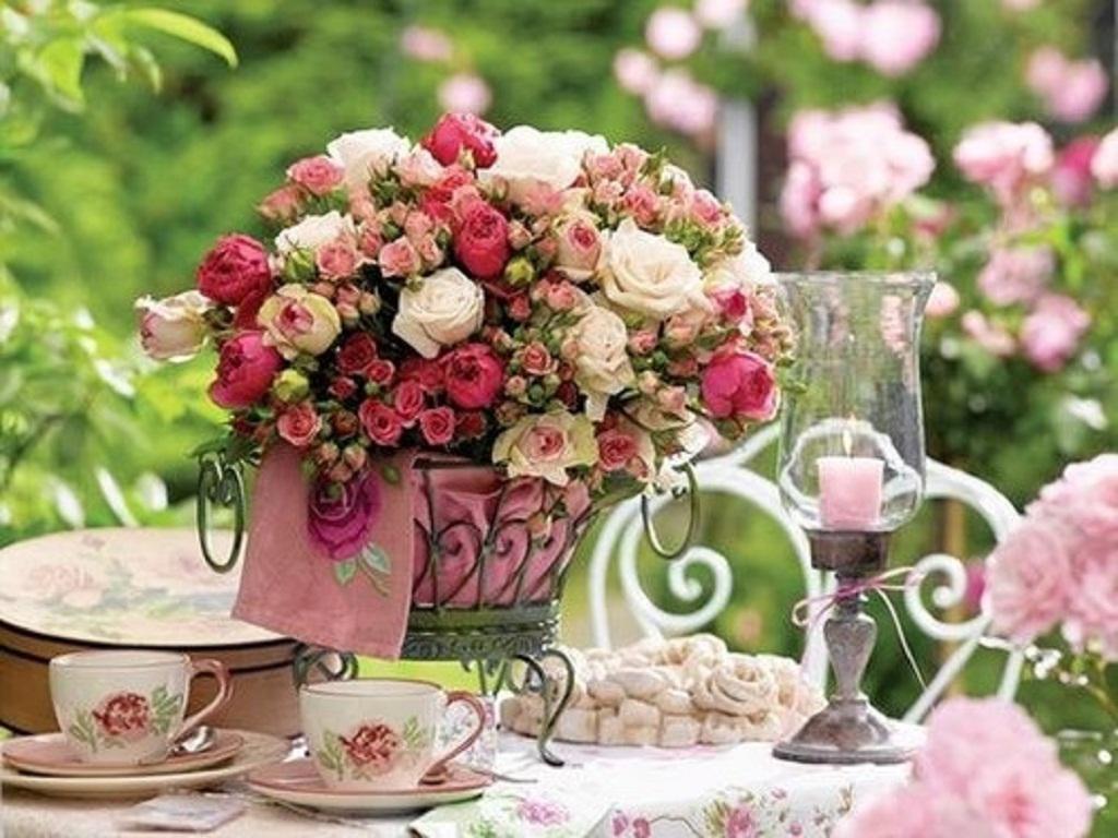 Garden Tea Party Wallpaper
